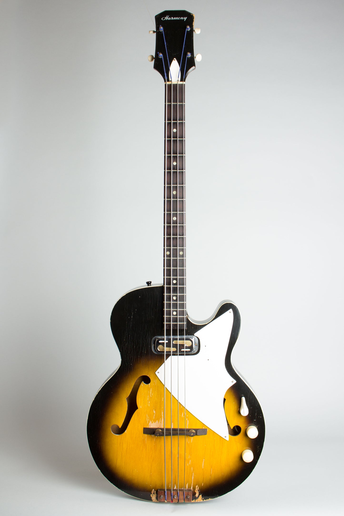 Harmony H-22 Electric Bass Guitar (1962)