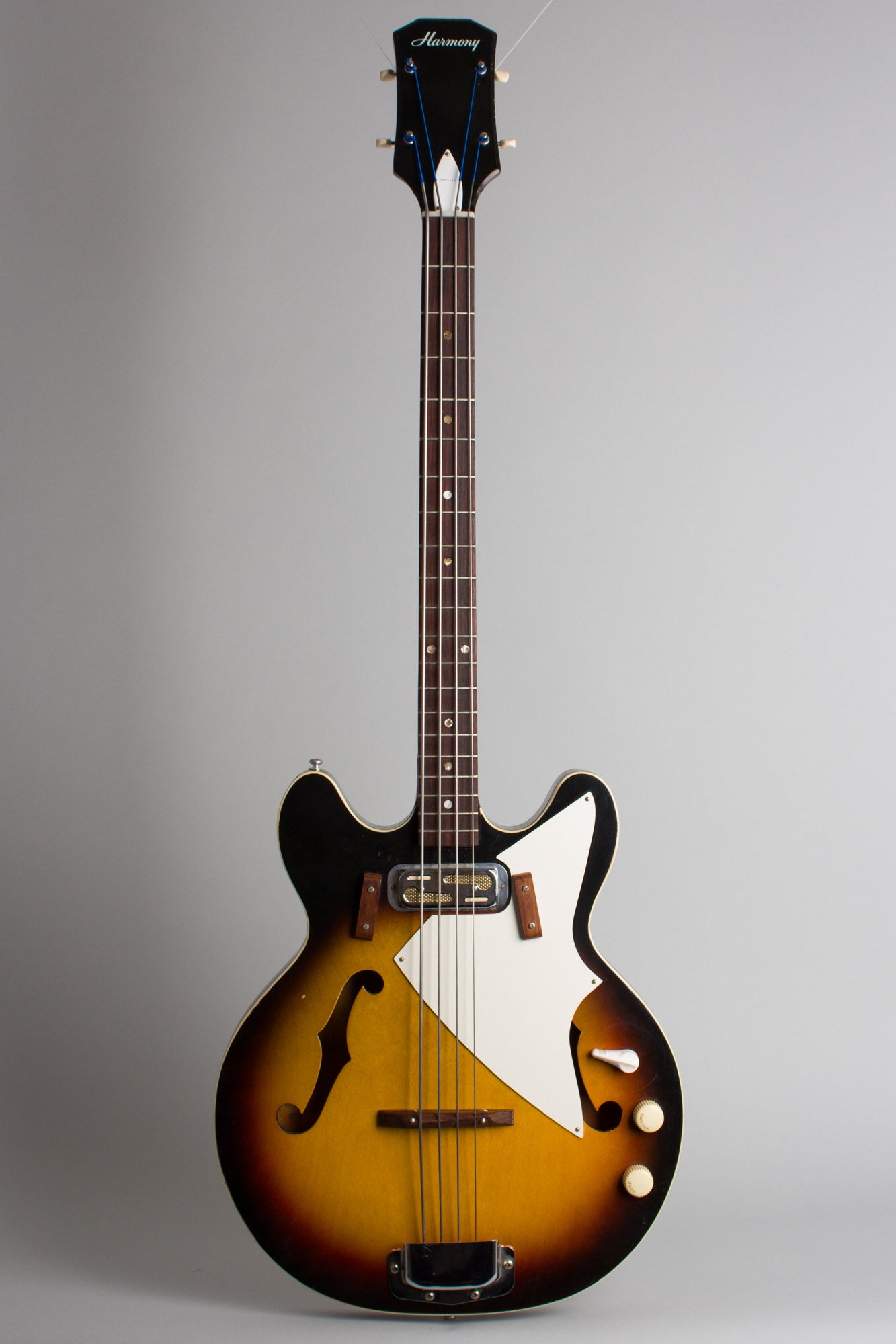 Harmony H-22 Electric Bass Guitar (1971)