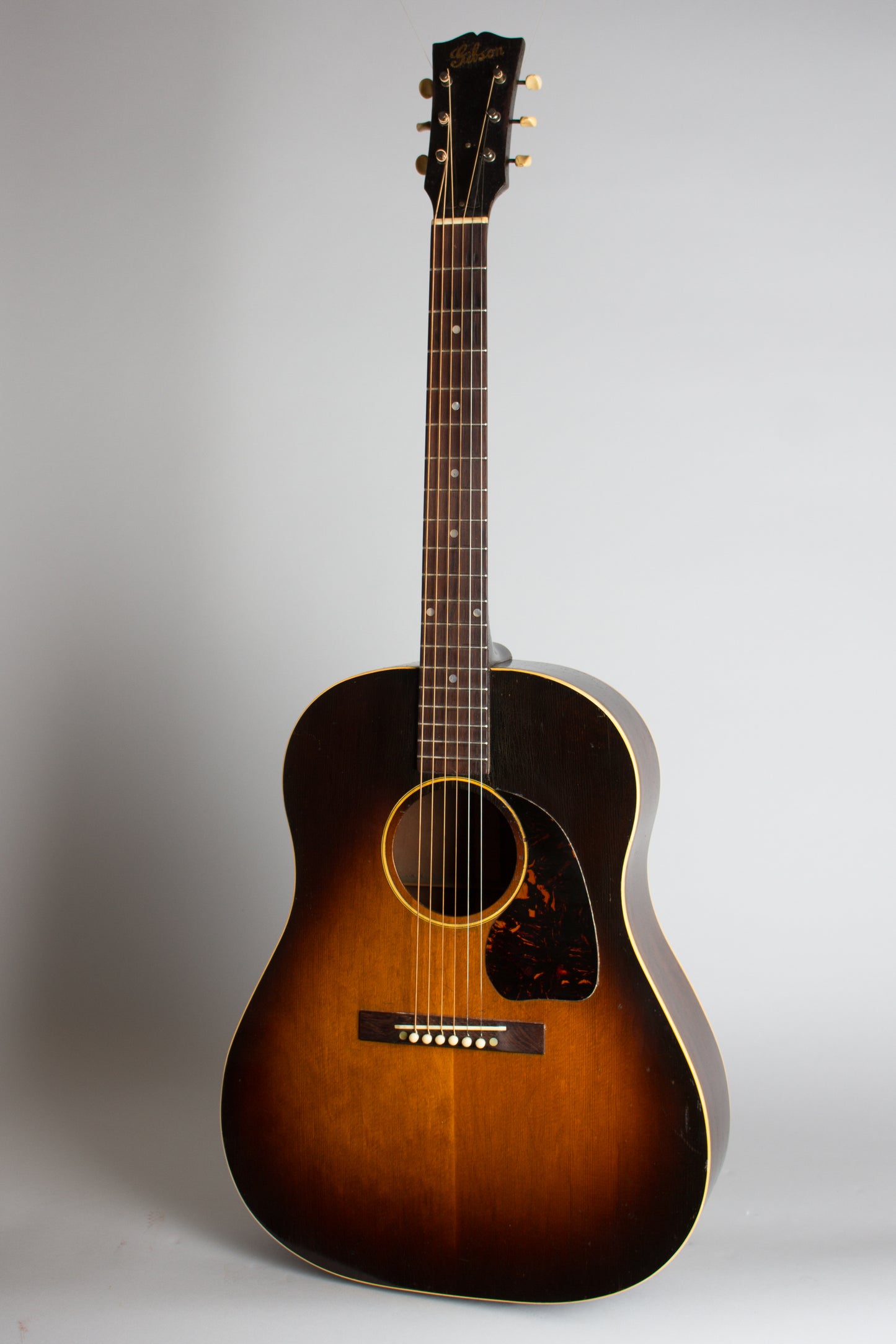 Gibson J-45 Flat Top Acoustic Guitar (1947)
