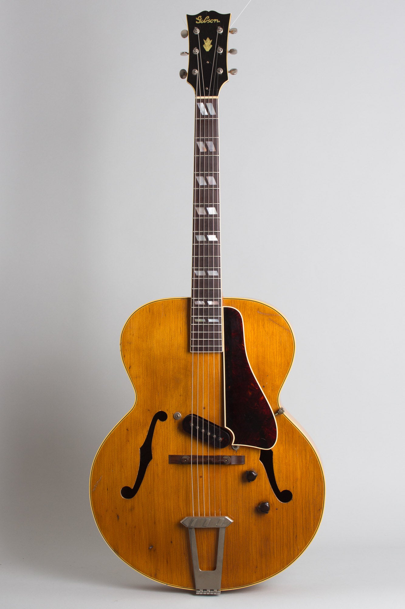Gibson ES-300 Arch Top Hollow Body Electric Guitar (1941)