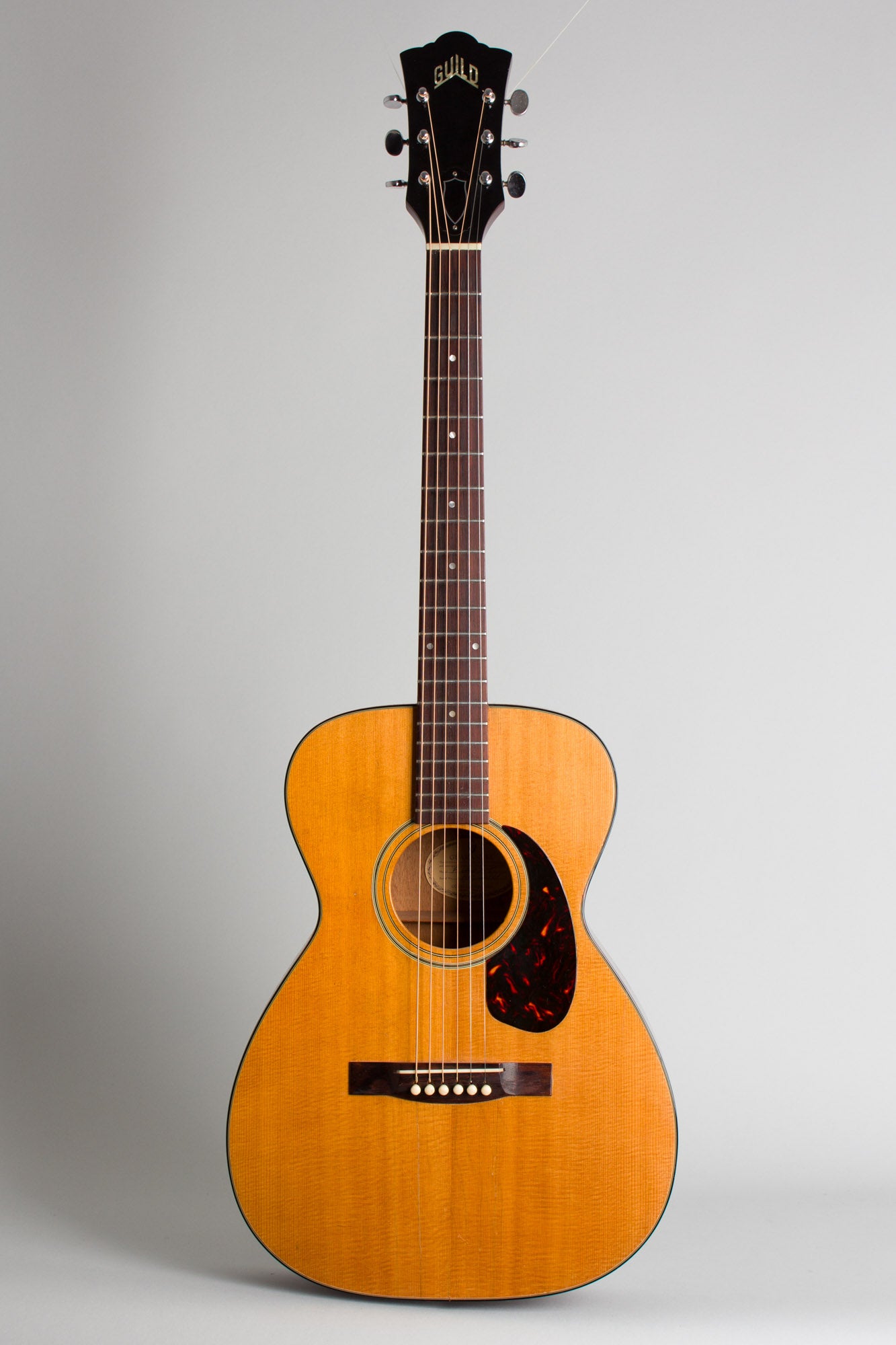Guild F-20NT Flat Top Acoustic Guitar (1967)