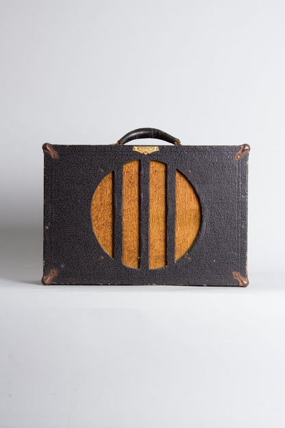 Rickenbacker Tube Amplifier (1934-5)