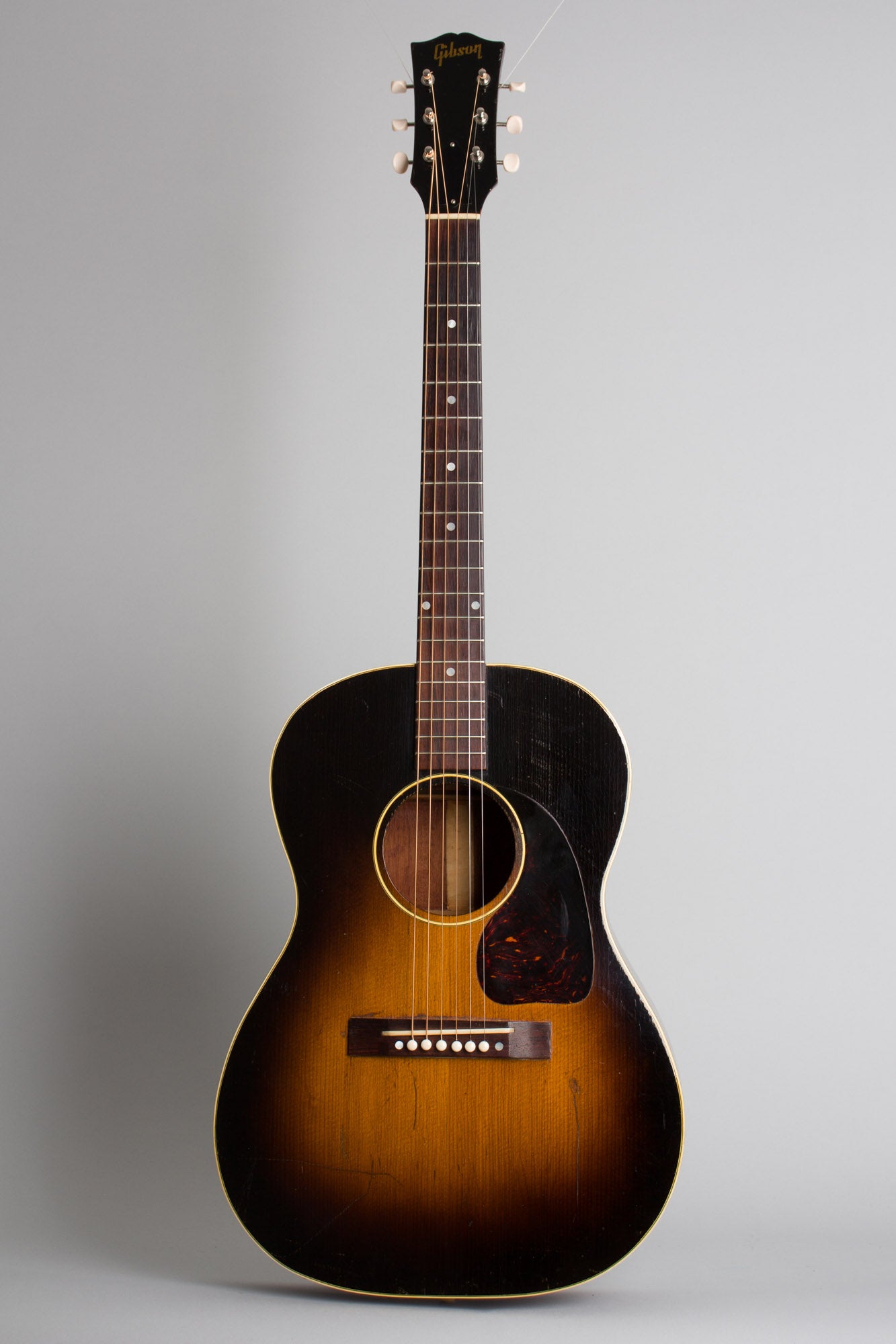 Gibson LG-2 Flat Top Acoustic Guitar (1952)