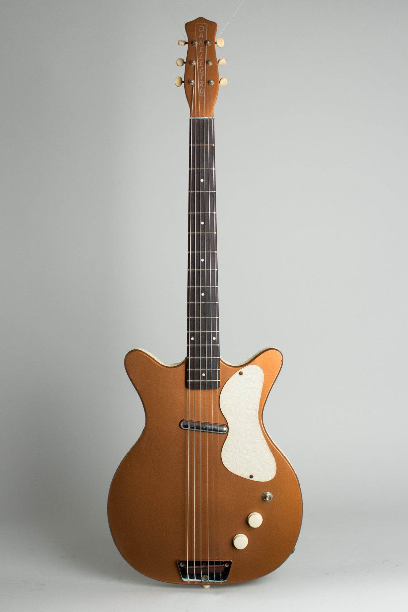 Danelectro Standard Shorthorn Model 3612 Electric 6-String Bass Guitar (1958)