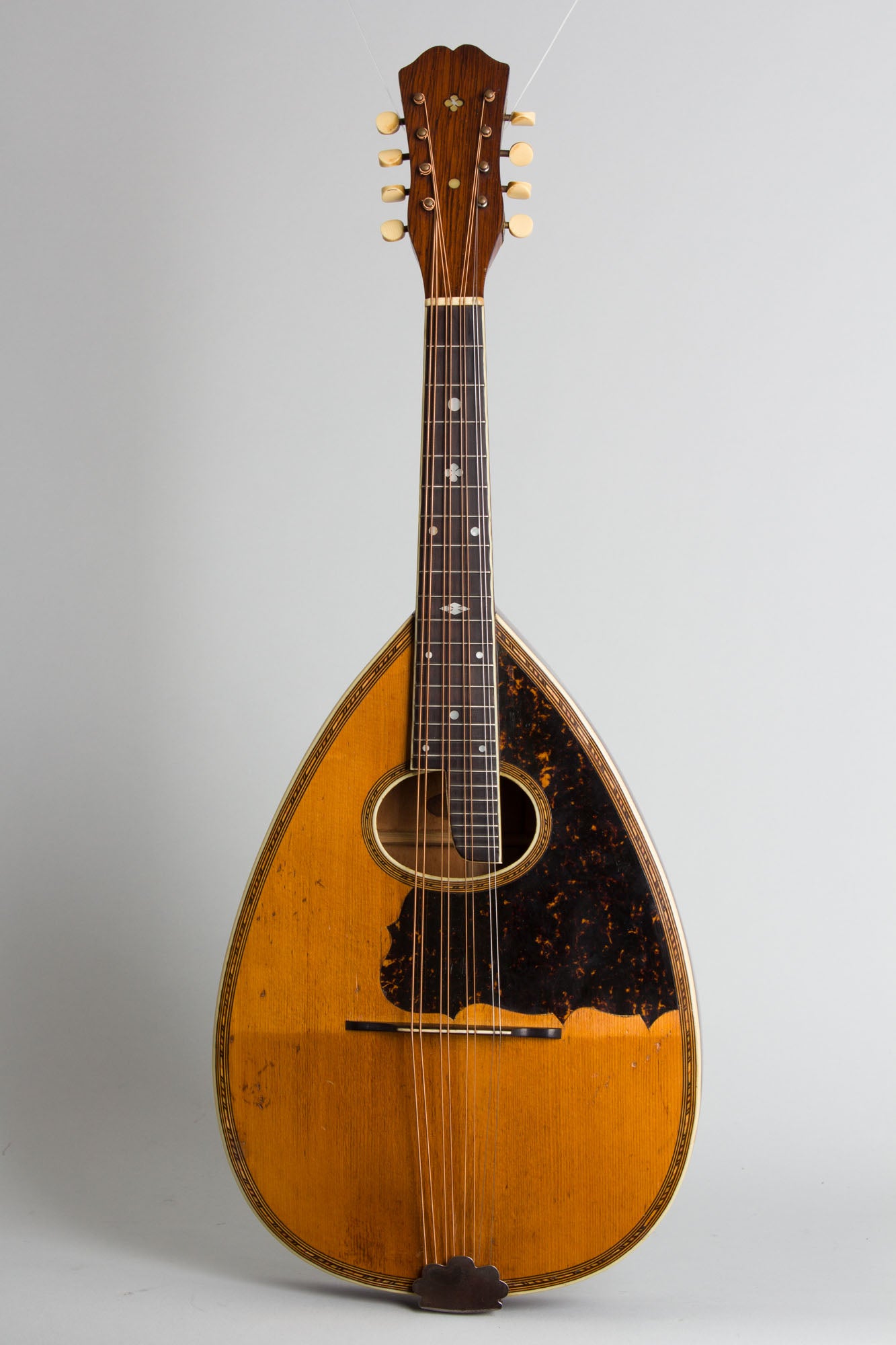 Larson Brothers Wm. Stahl Flat back, bent top Mandola (1920)