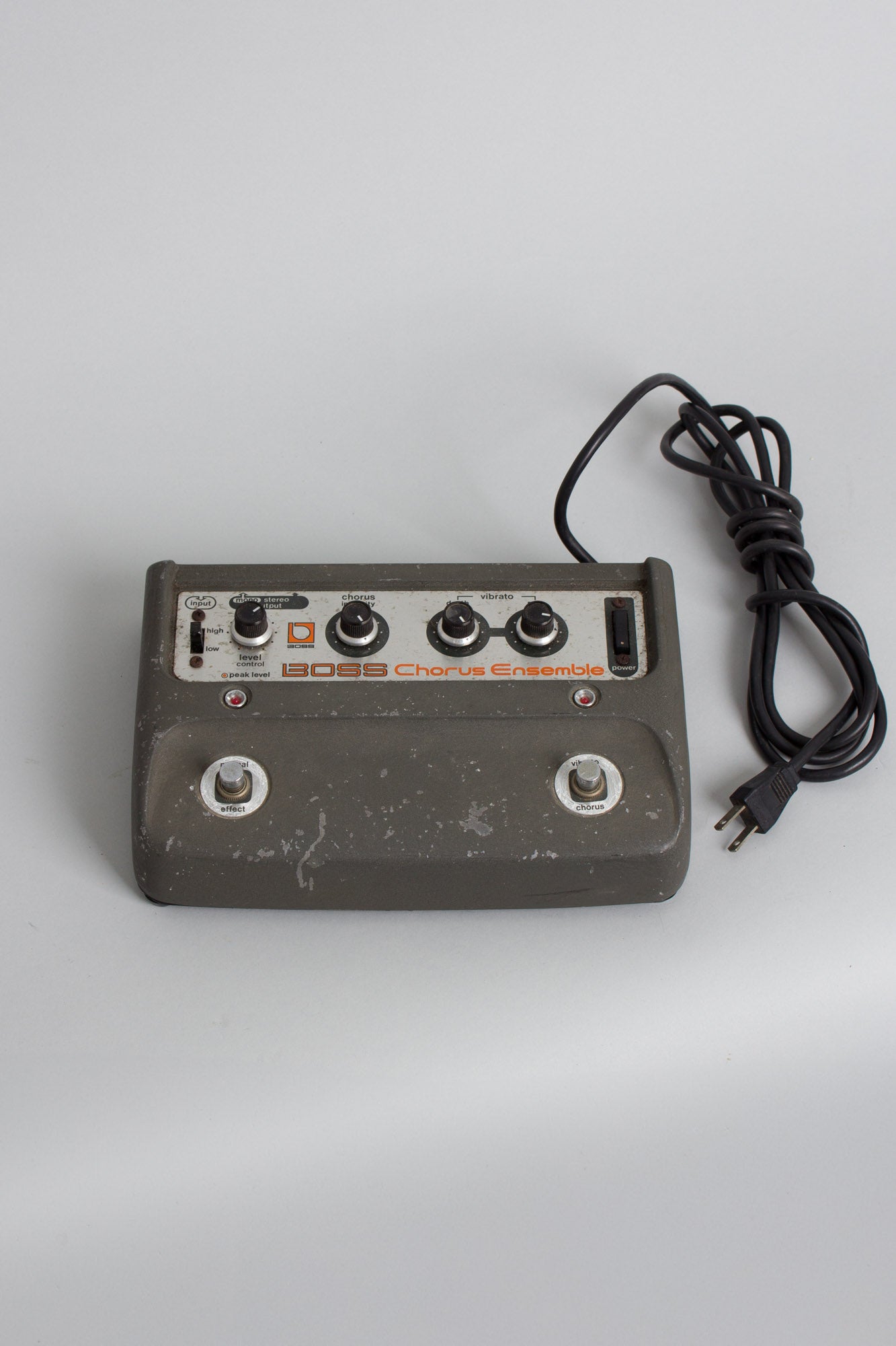Boss CE-1 Chorus Ensemble Chorus and Vibrato Effect (1980)