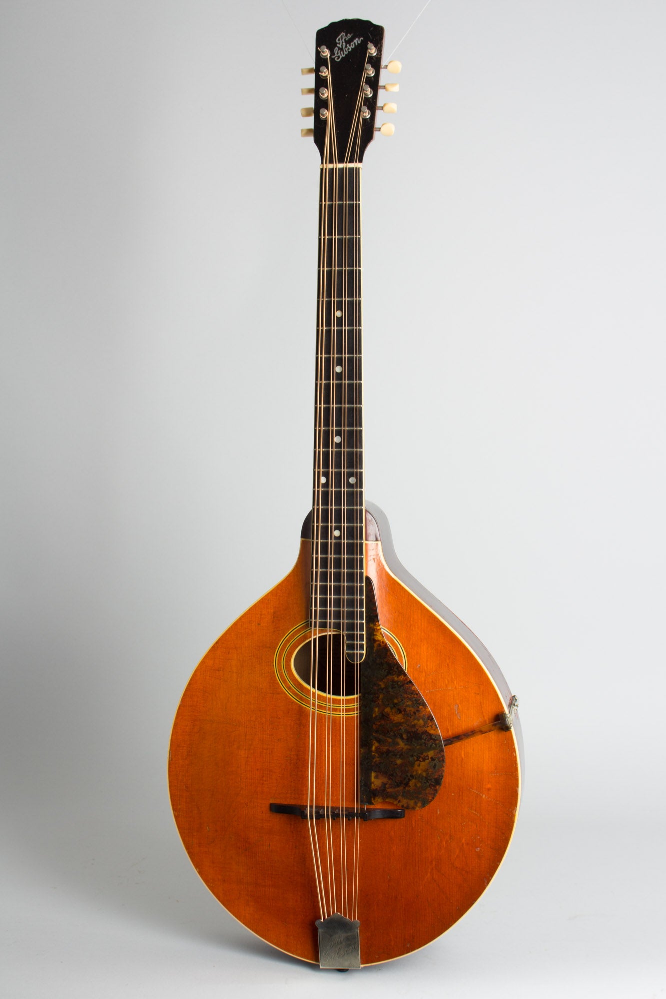 Gibson K-1 Carved Top Mandocello (1917)