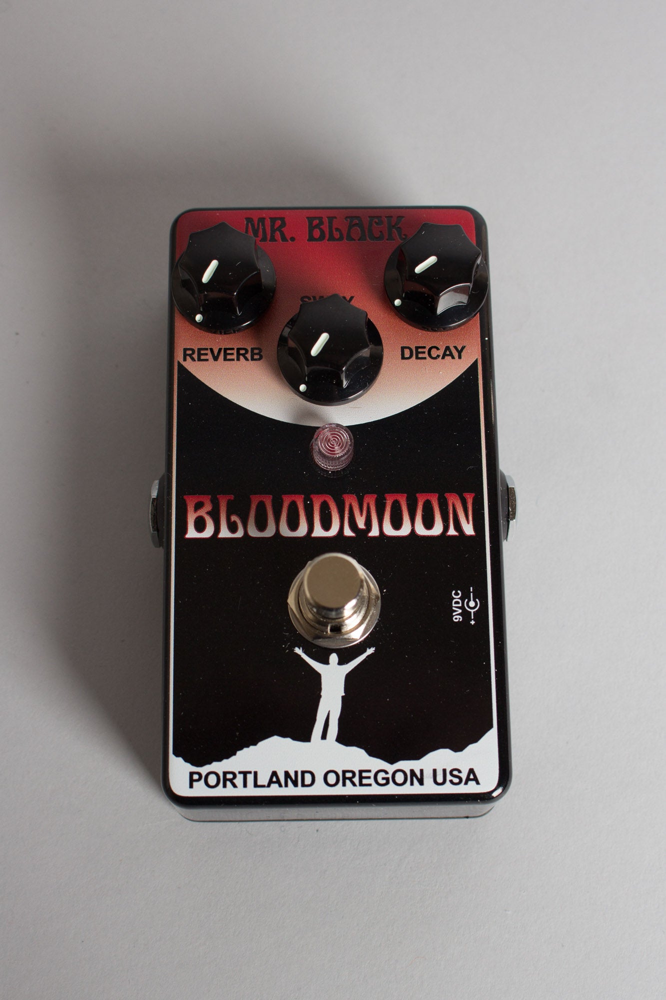 Mr. Black Bloodmoon Reverb Effect