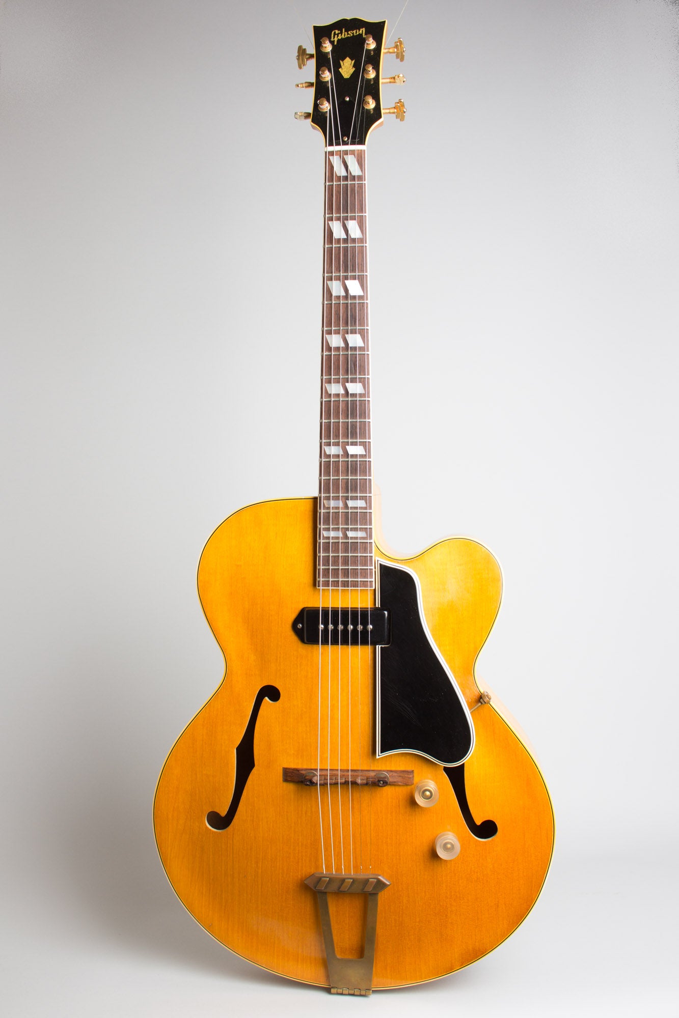 Gibson ES-350PN Premier Arch Top Hollow Body Electric Guitar (1948)