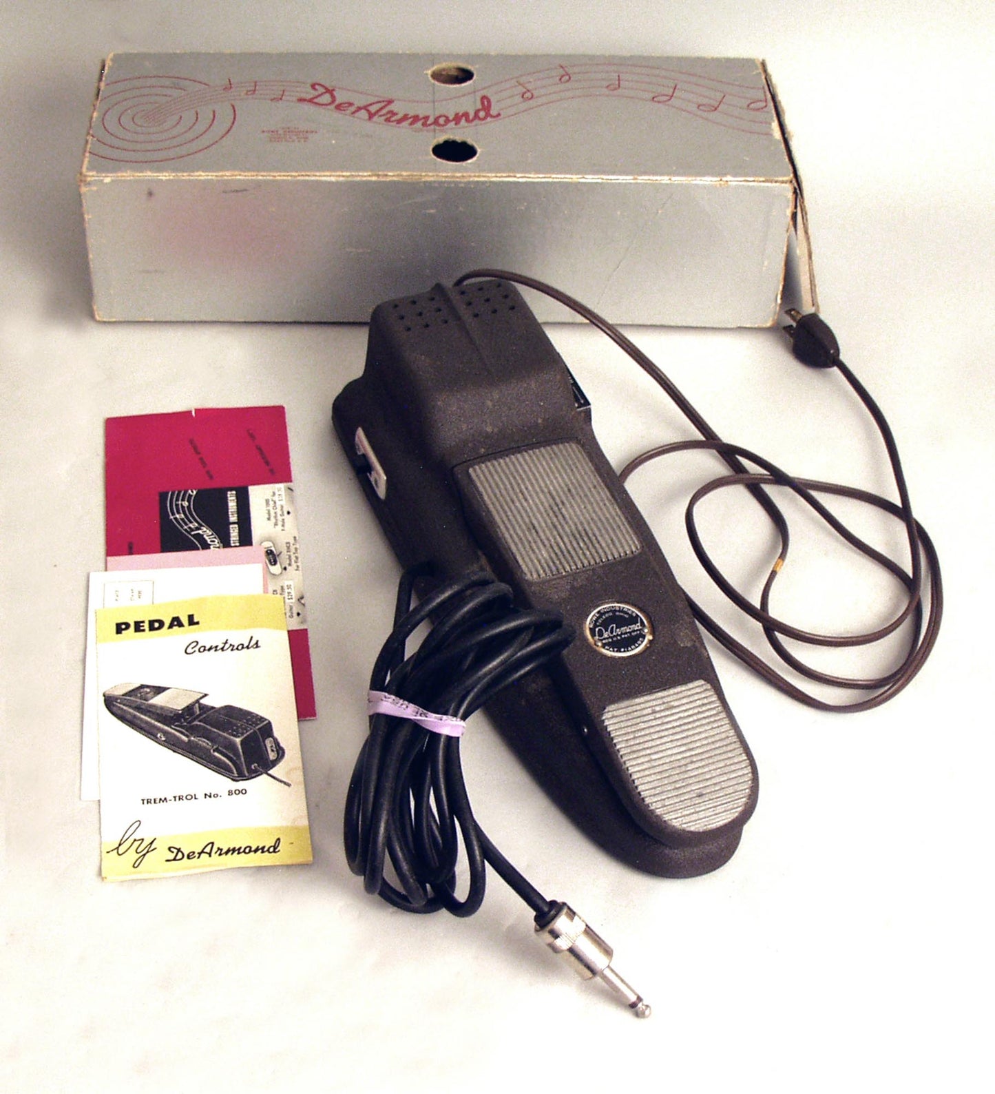 DeArmond Trem-Trol No. 800 Tremolo Pedal Effect (1950's)