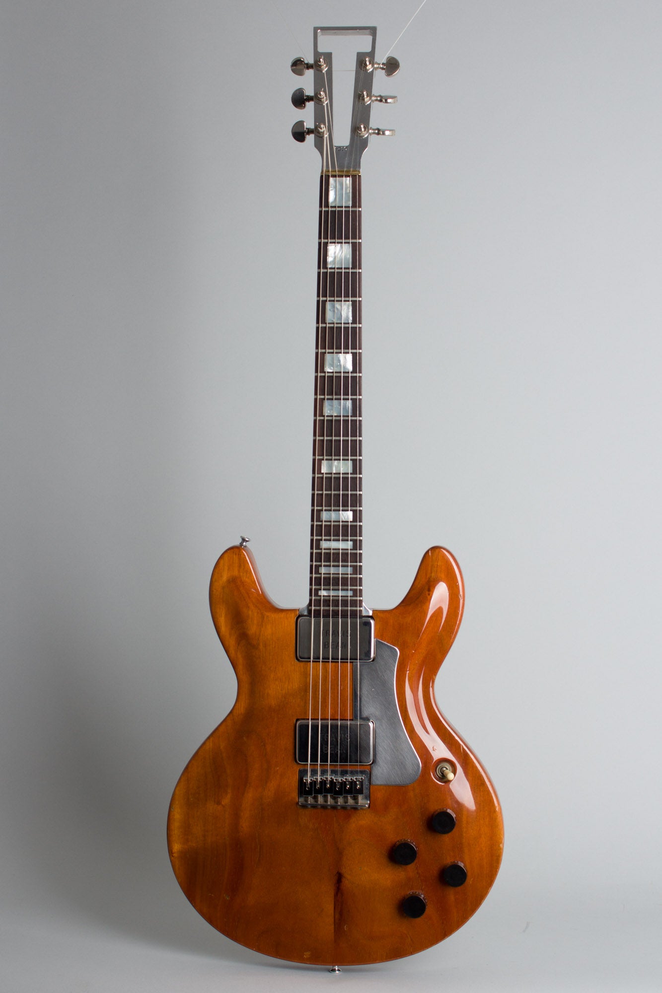 Travis Bean TB-1000A Solid Body Electric Guitar (1977)