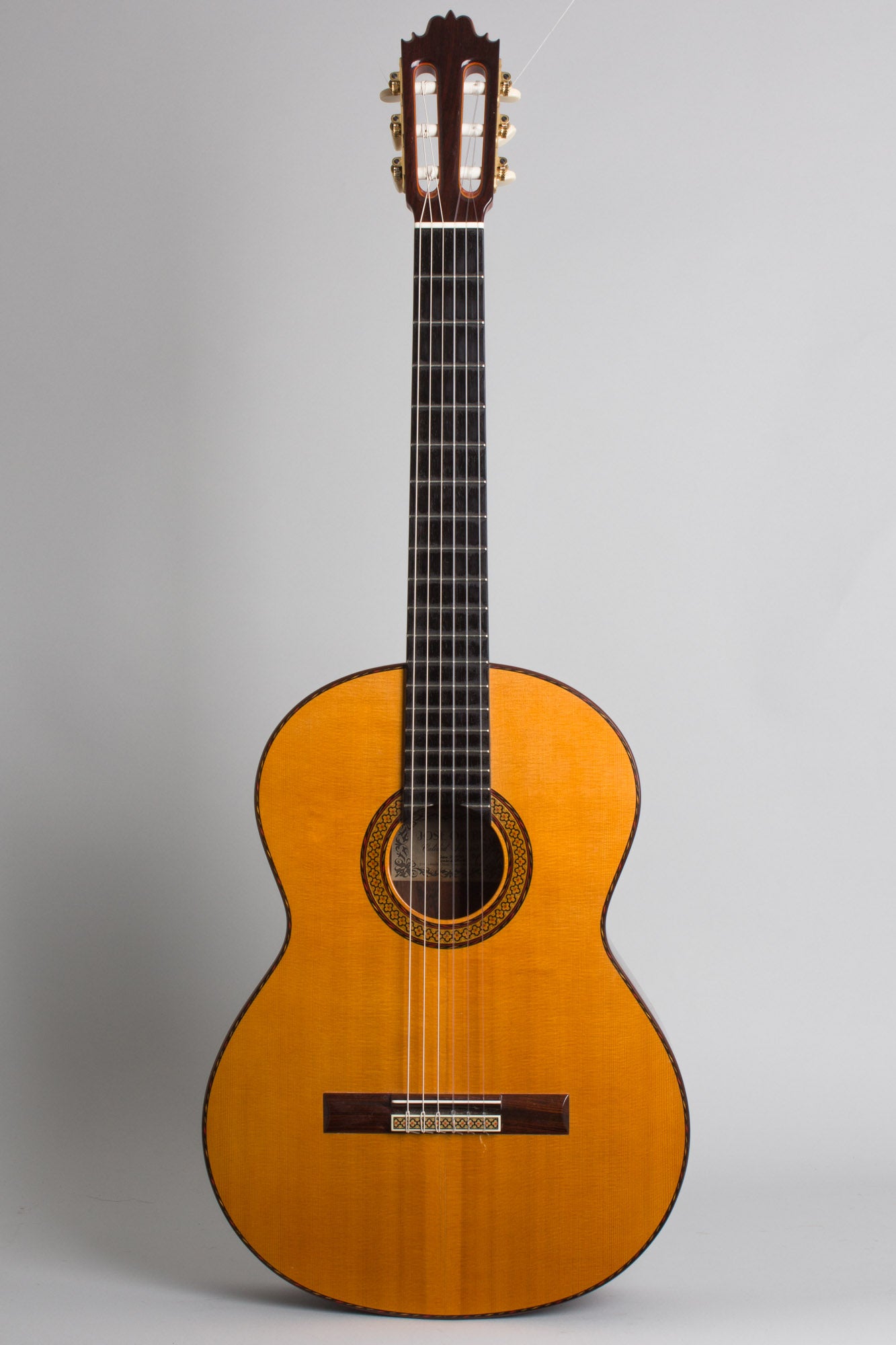 Jose Oribe Calidad Suprema Model Classical Guitar (1990)