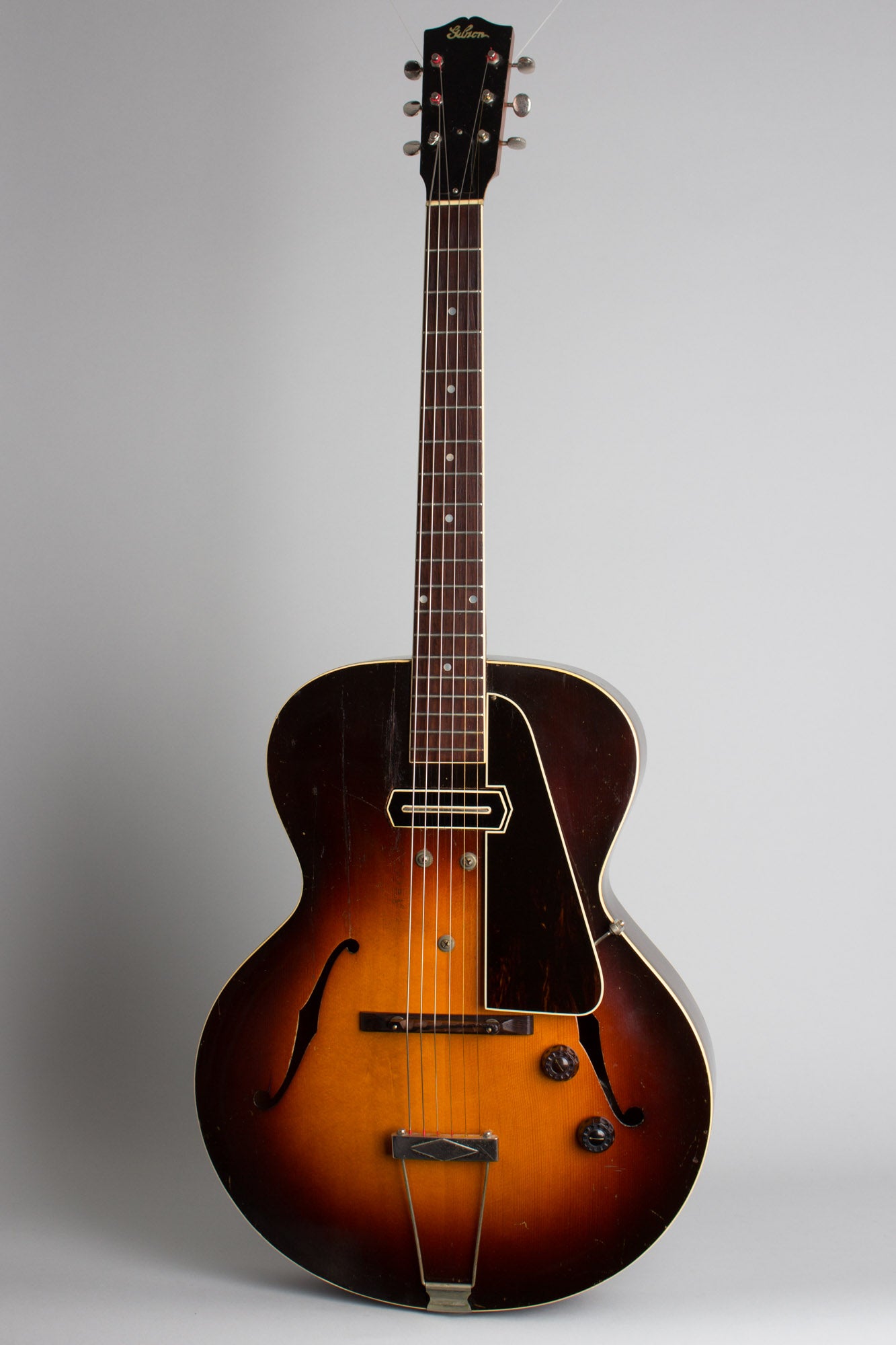 Gibson ES-150 Arch Top Hollow Body Electric Guitar (1939)