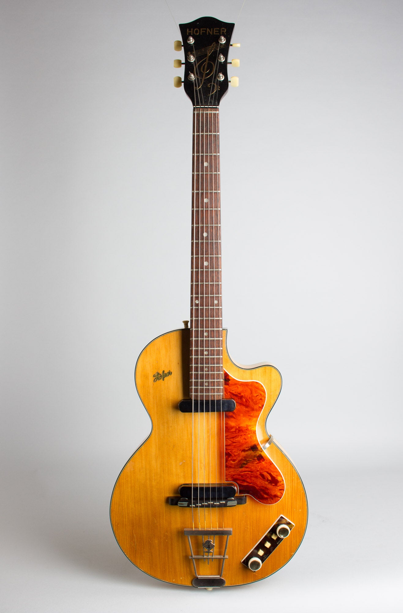 Hofner Club 50 Arch Top Hollow Body Electric Guitar (1959)