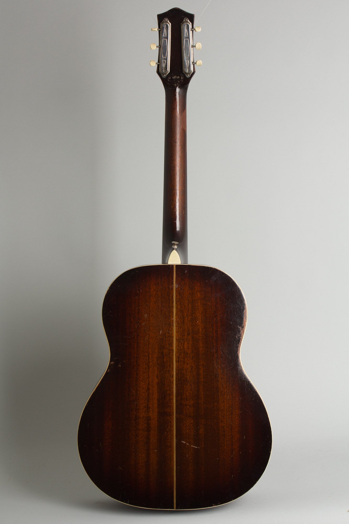 Regal Recording King Jumbo A-1172 Flat Top Acoustic Guitar (1941)