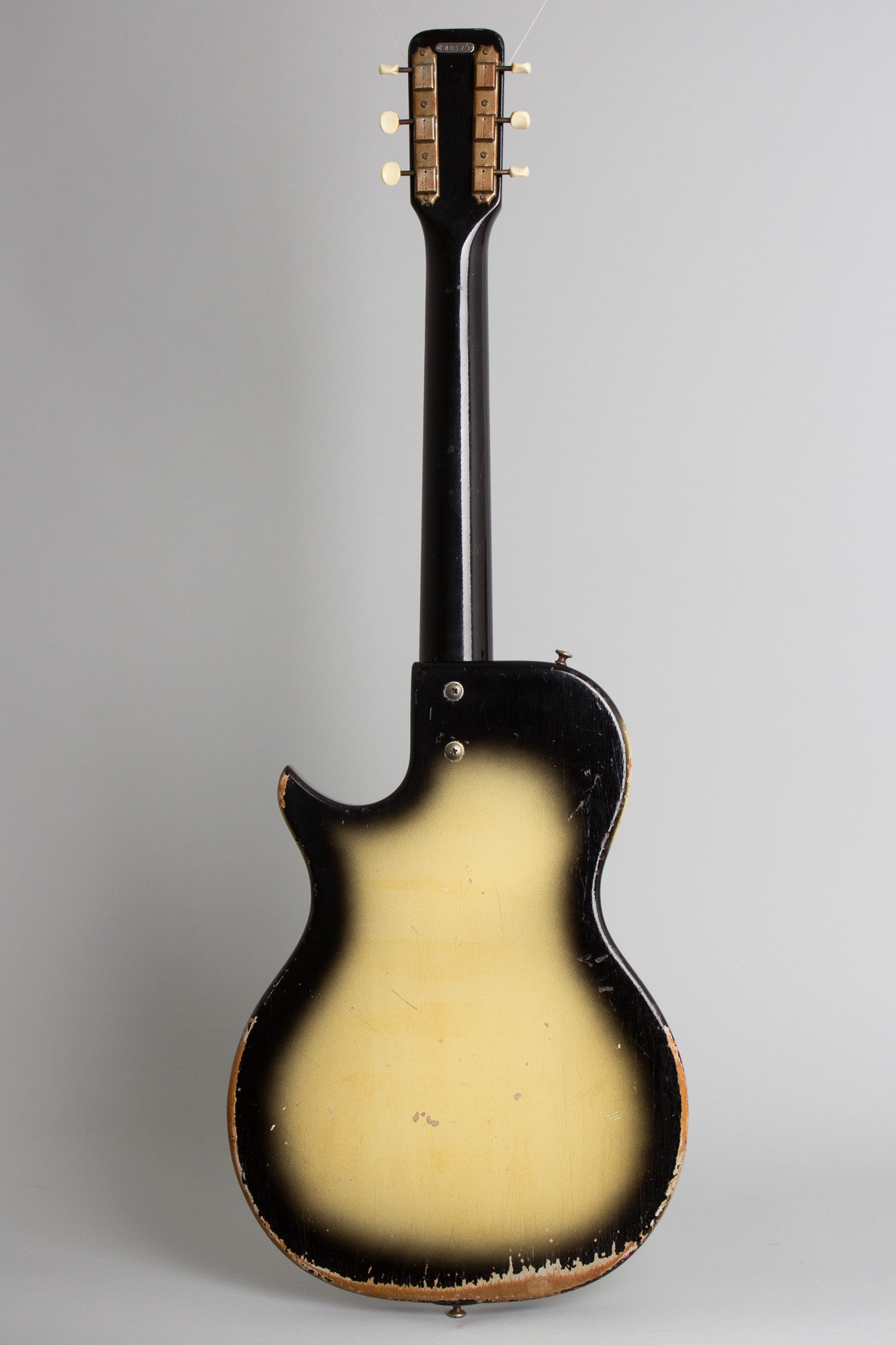 Supro Super Single Model 1507 Solid Body Electric Guitar (1960)