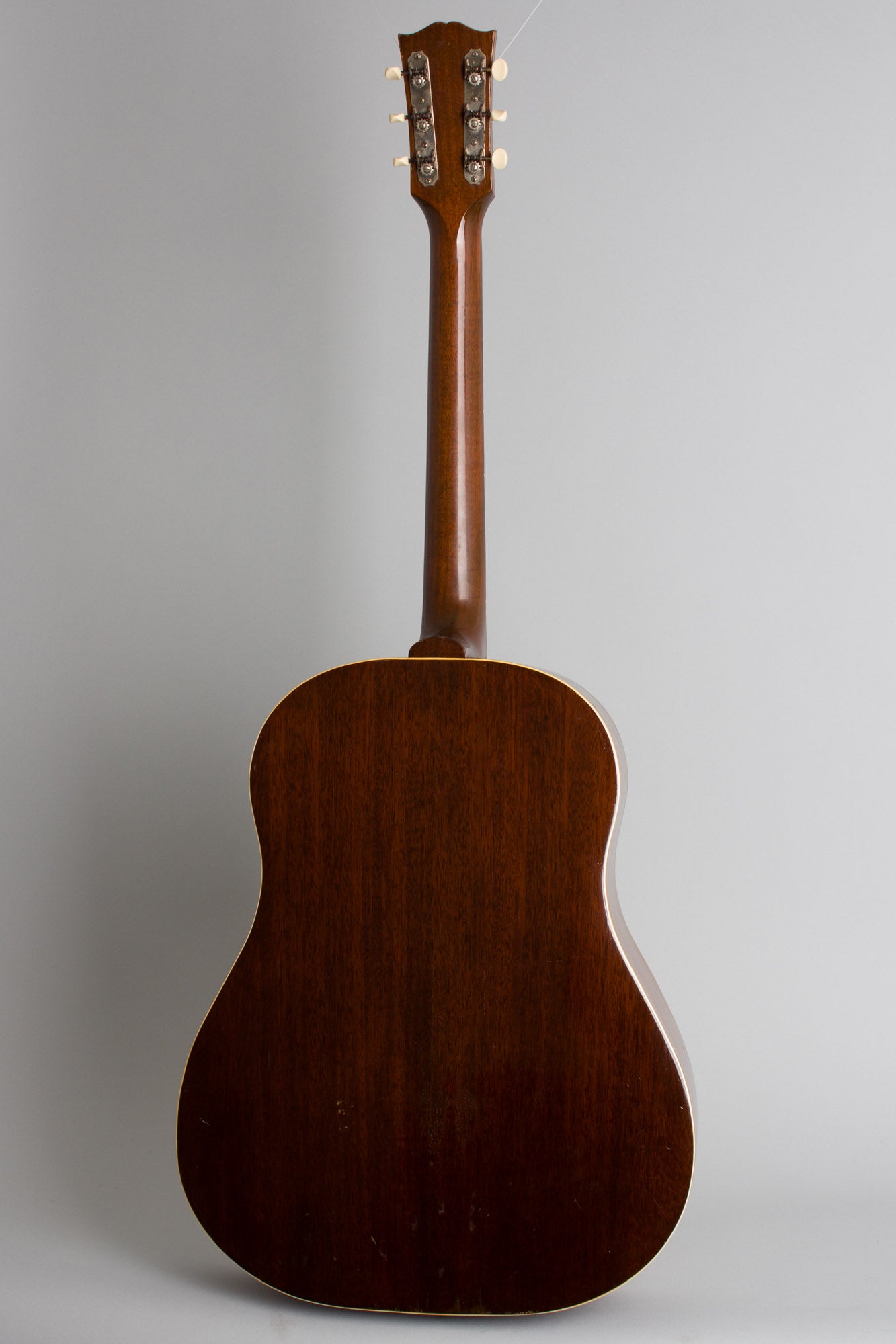 Gibson J-50 Flat Top Acoustic Guitar (1947)