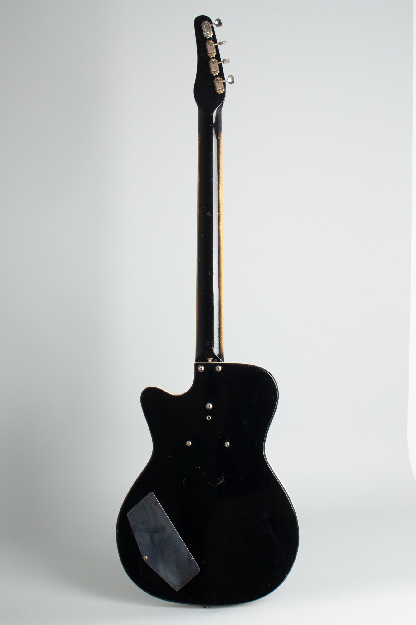 Danelectro Silvertone Model 1444 Electric Bass Guitar (1965)