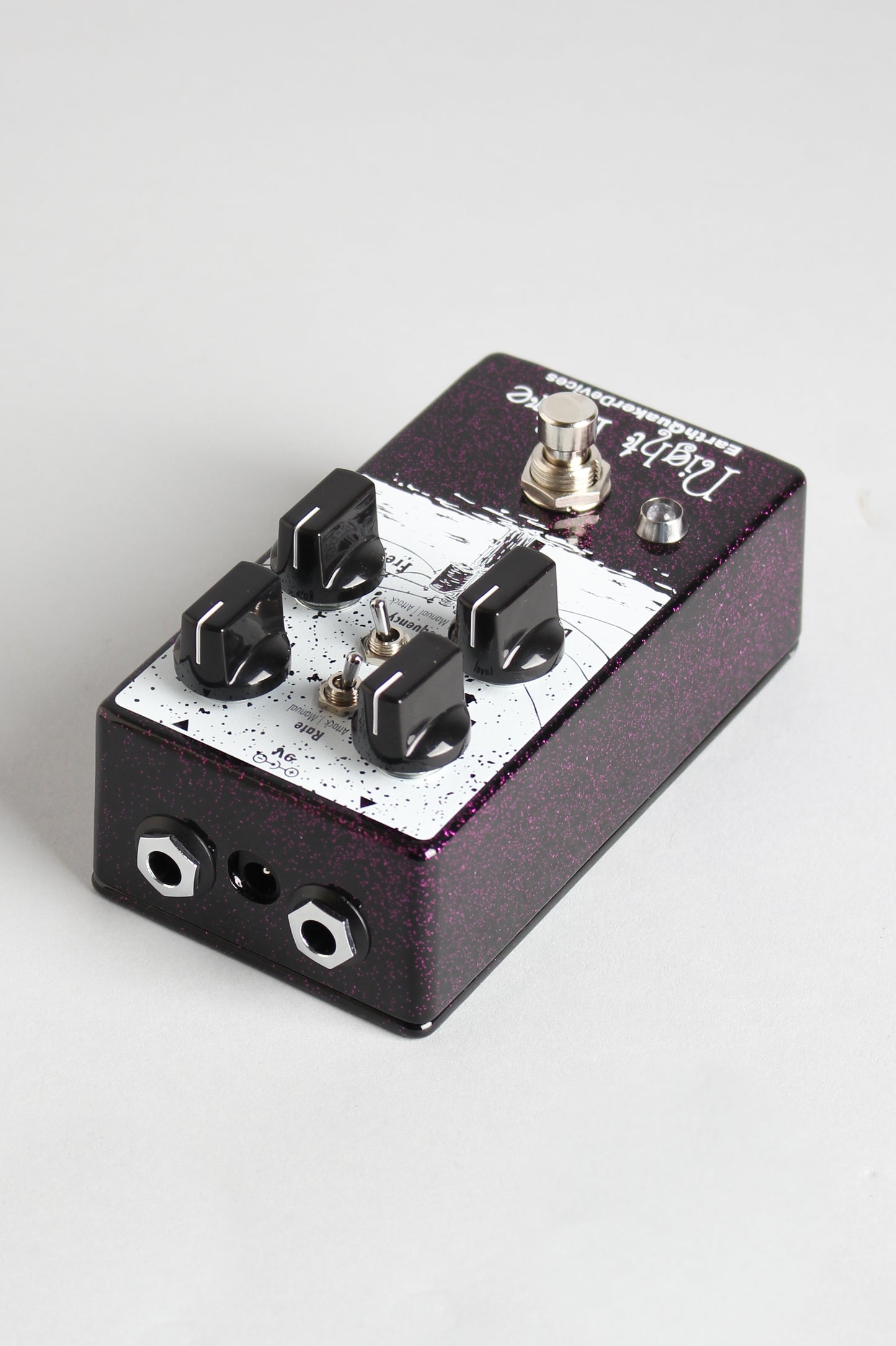 Earthquaker Night Wire Tremolo Pedal Effect (2016)