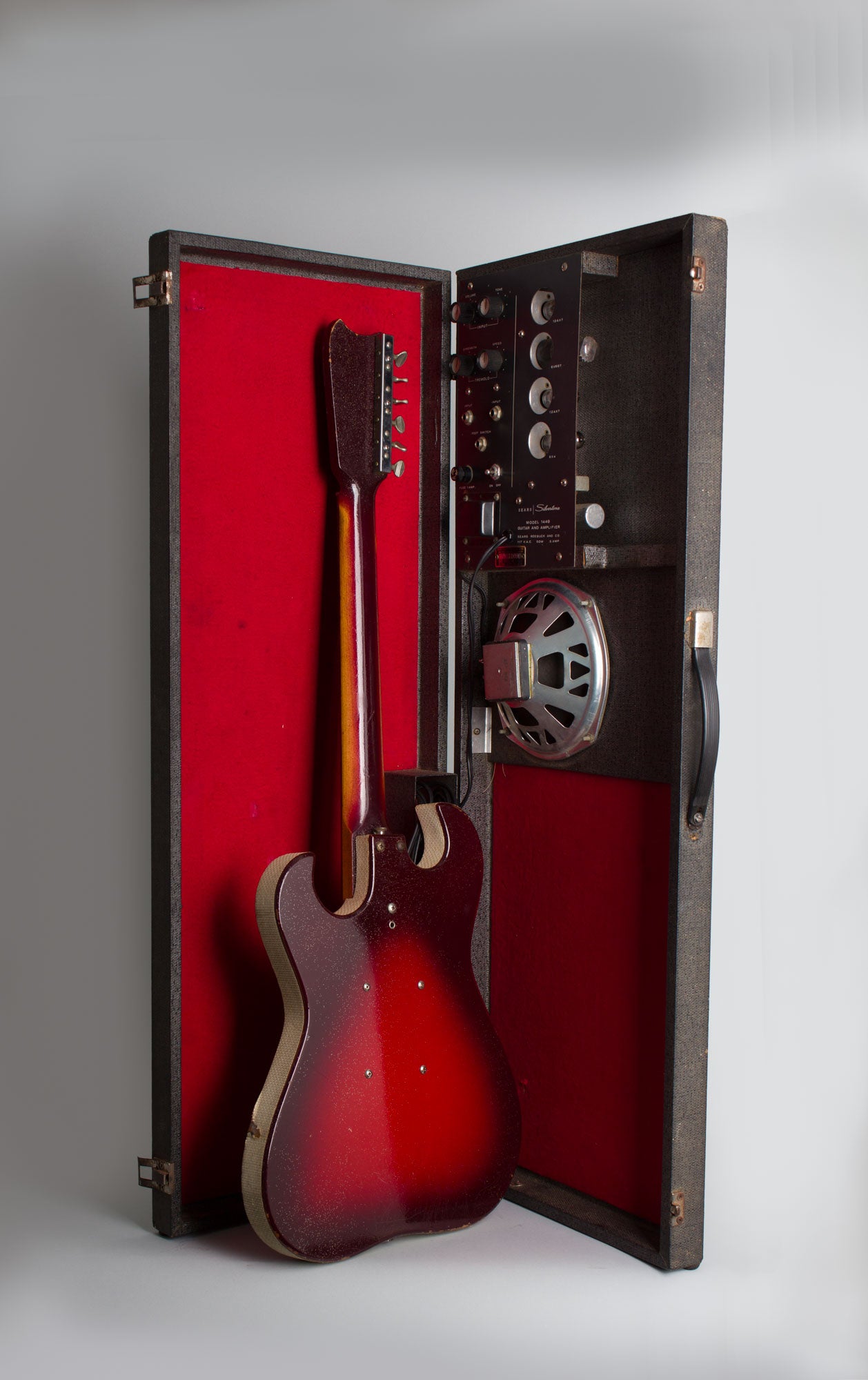 Danelectro Silvertone Model 1457 Amp-In-Case Semi-Hollow Body Electric Guitar (1965)