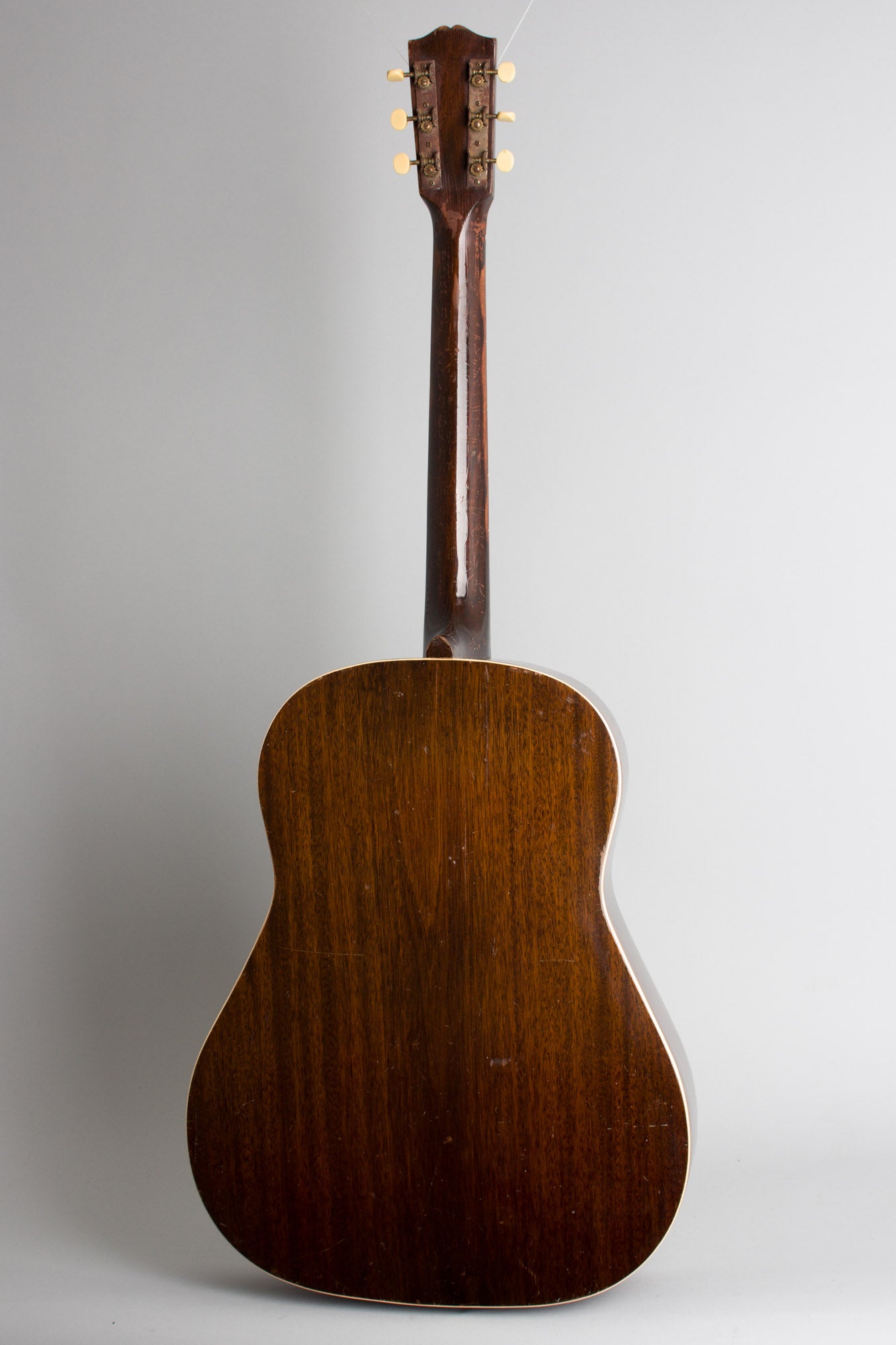 Gibson J-35 Flat Top Acoustic Guitar (1937-8)