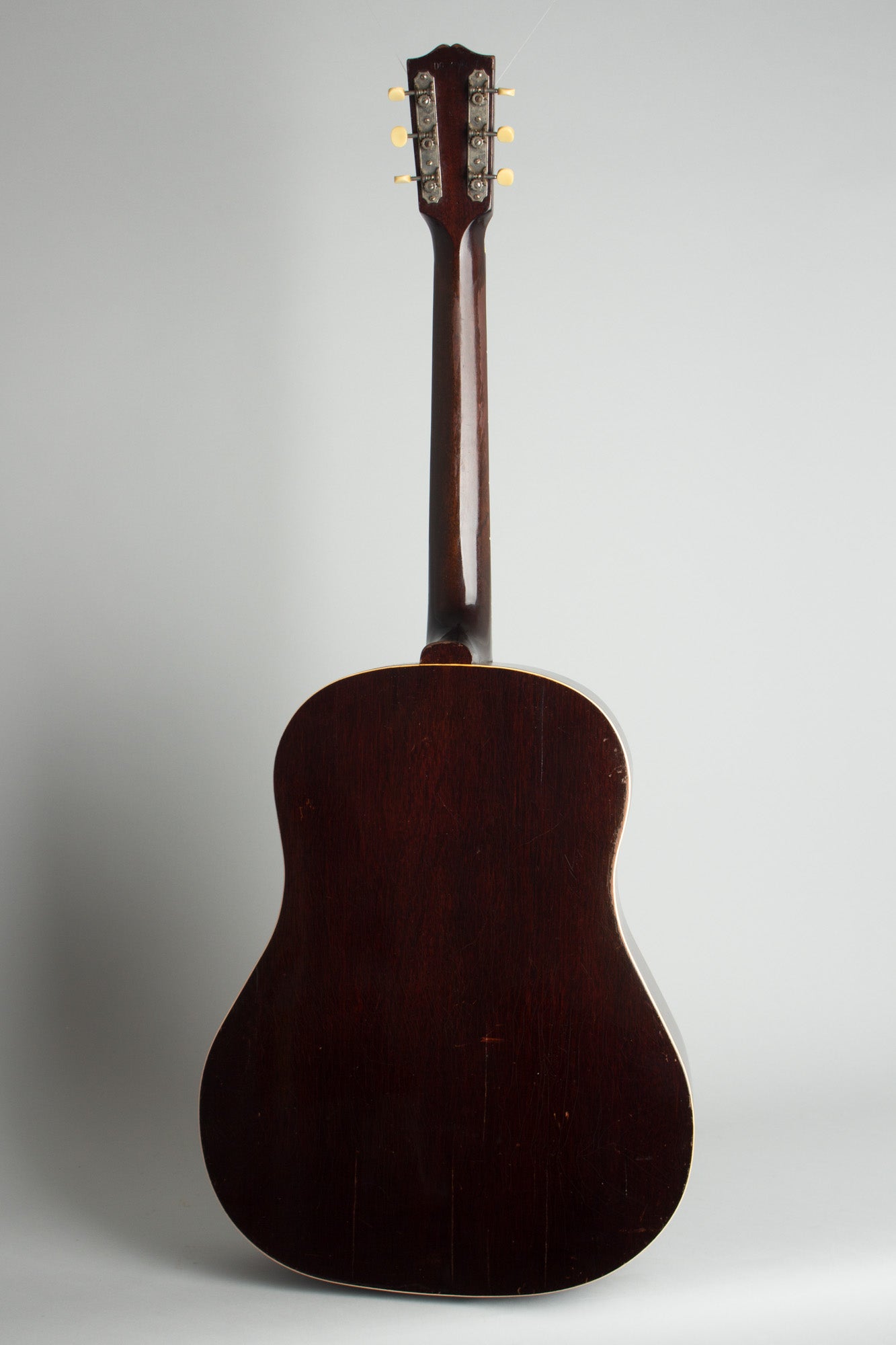Gibson J-35 Flat Top Acoustic Guitar (1938)