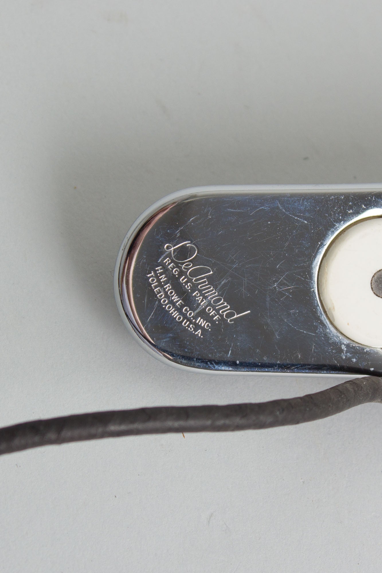 DeArmond Model RHC-B Acoustic Guitar Magnetic Pickup (1960s)