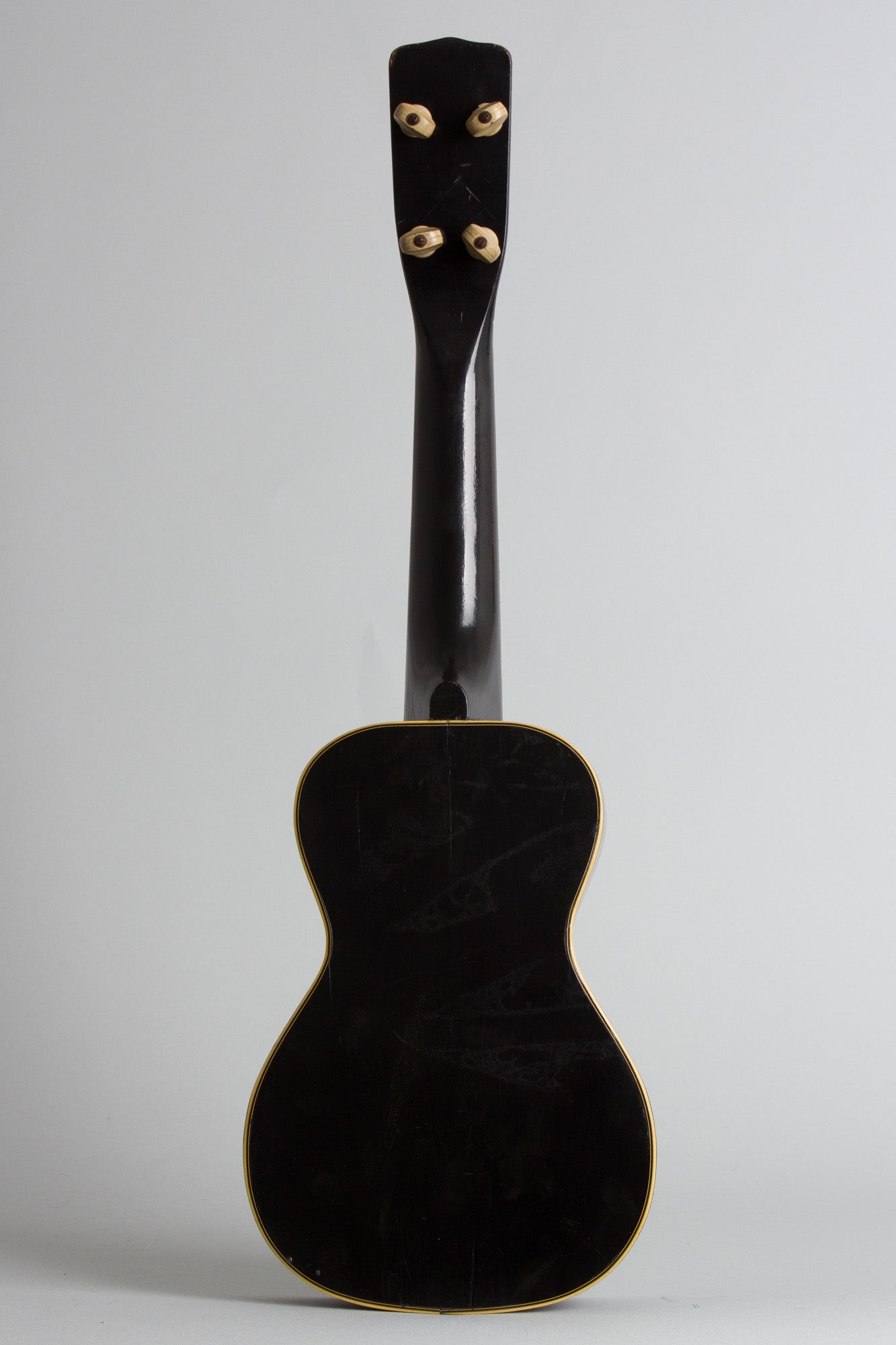 J. R. Stewart Company Le Domino Soprano Ukulele (1926)