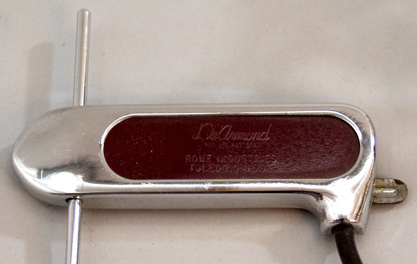 DeArmond Rhythm Chief Model 1000 Archtop Guitar Magnetic Pickup (1950's)
