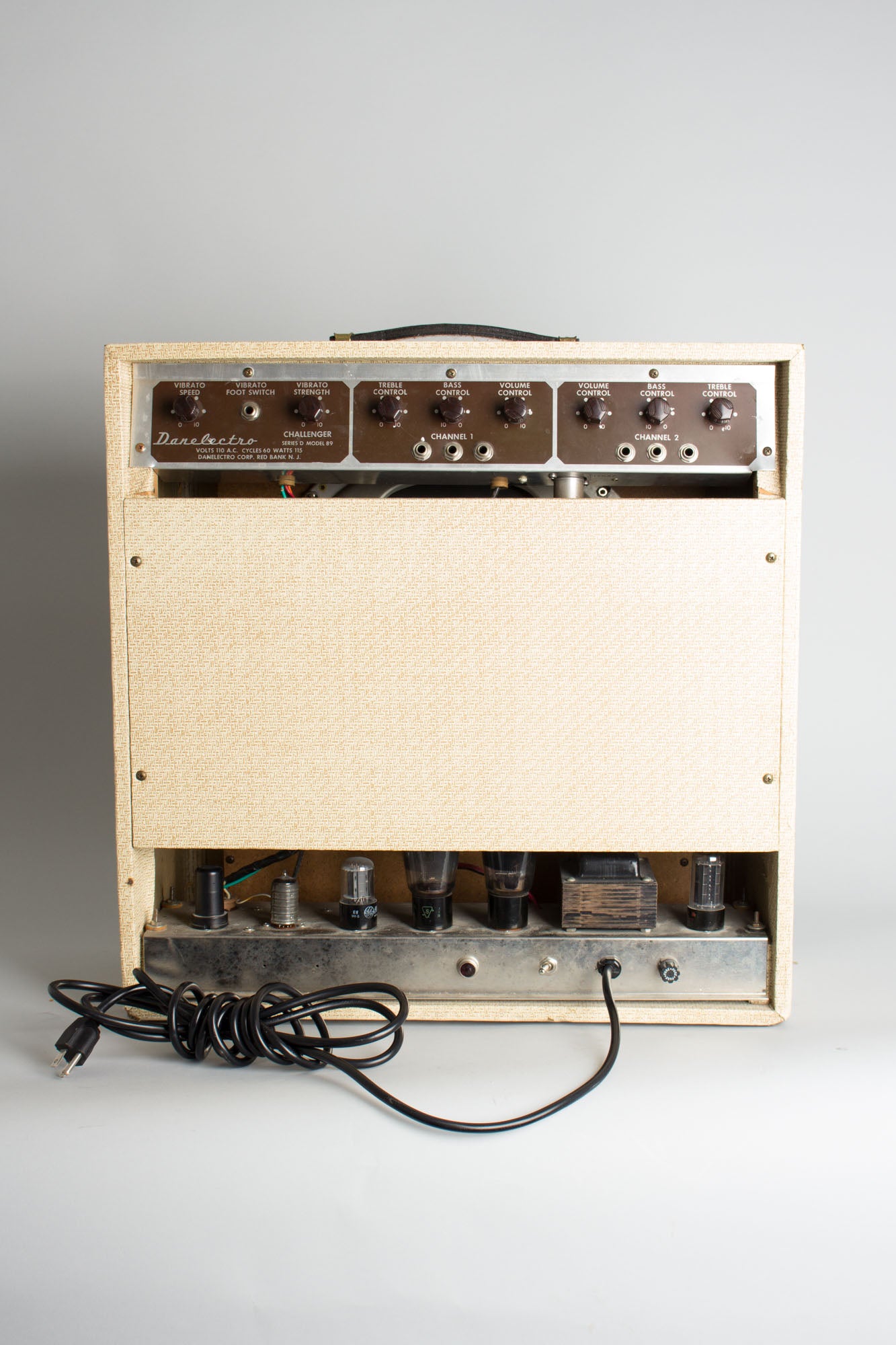 Danelectro Challenger Series D Model 89 Tube Amplifier (1956)