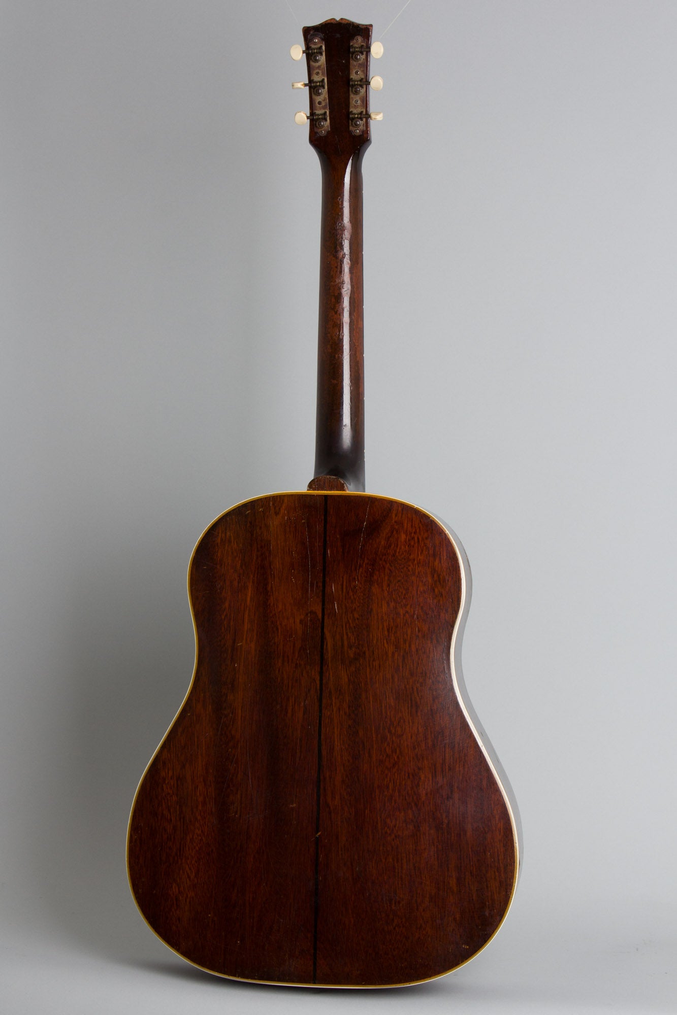 Gibson SJ Southern Jumbo Flat Top Acoustic Guitar (1946)