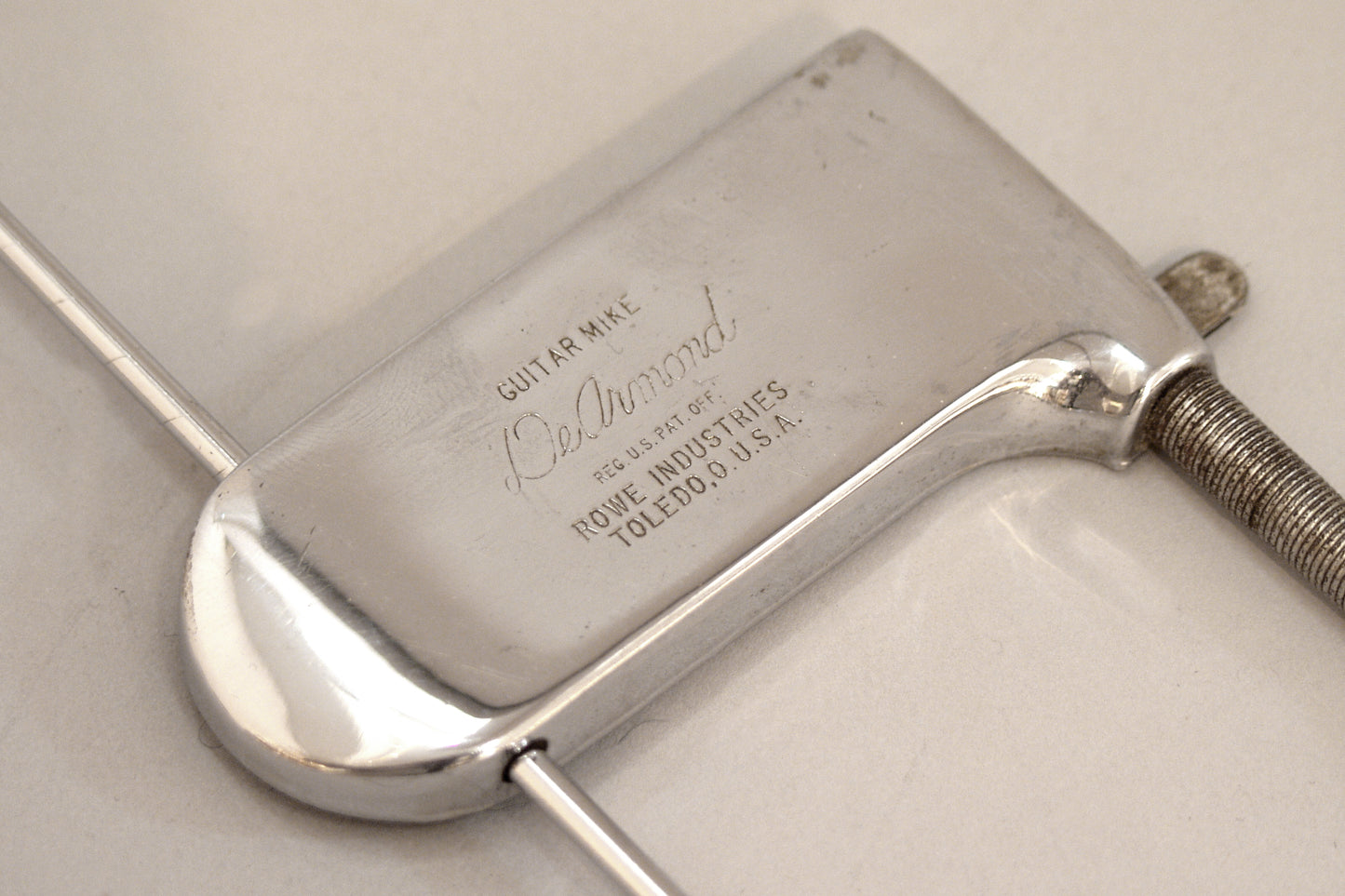 DeArmond Guitar Mike Archtop Guitar Magnetic Pickup (1960's)