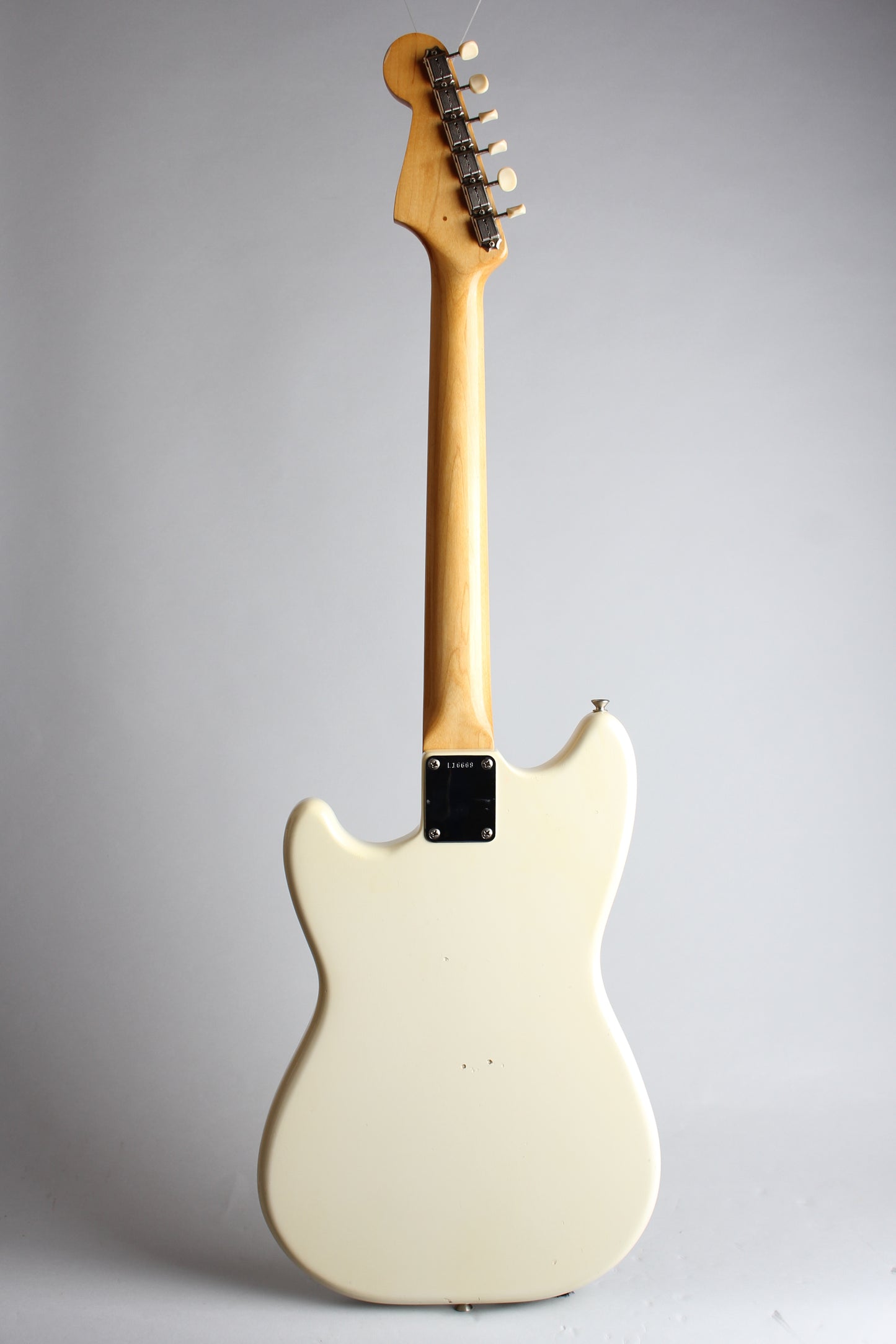 Fender Duo-Sonic Solid Body Electric Guitar (1963)