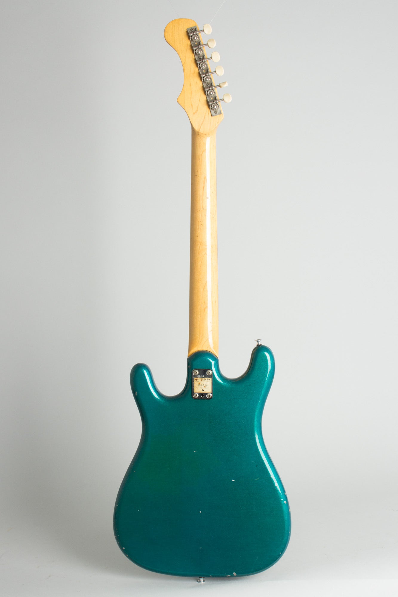 Magnatone Zephyr X-5 Solid Body Electric Guitar (1965)