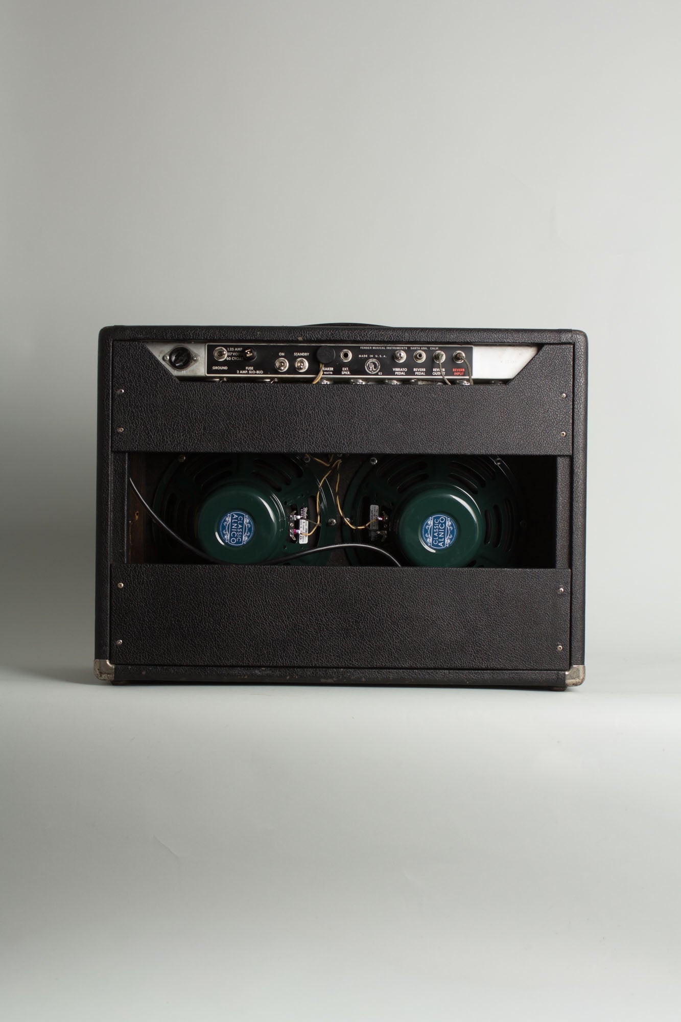 Fender Vibrolux Reverb AA-864 Large Combo Tube Amplifier (1968)