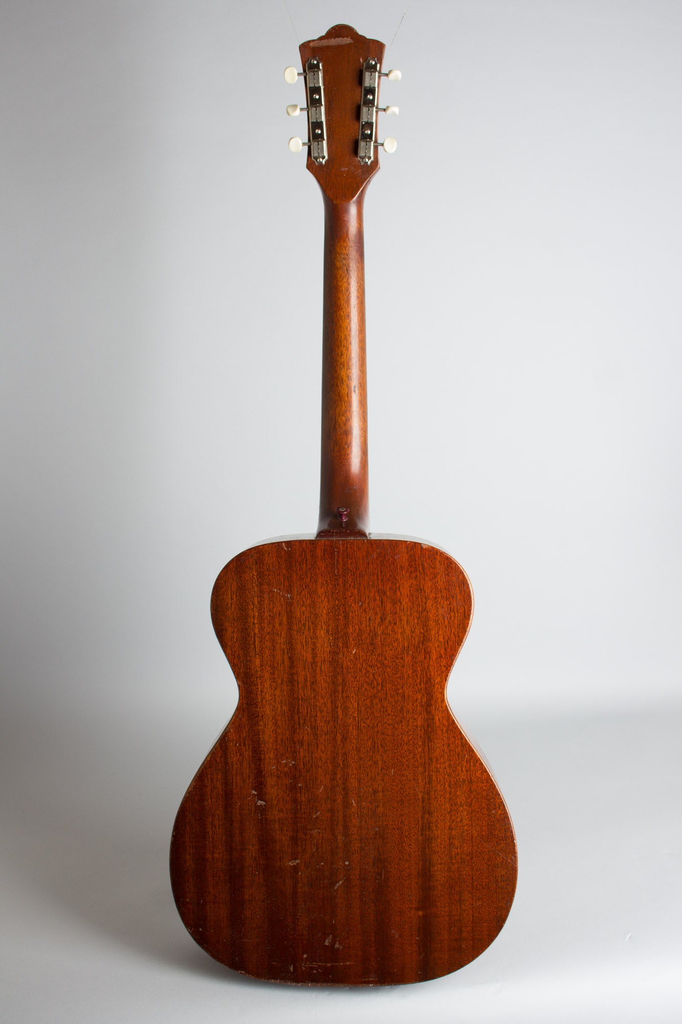Guild M-20 Flat Top Acoustic Guitar (1968)