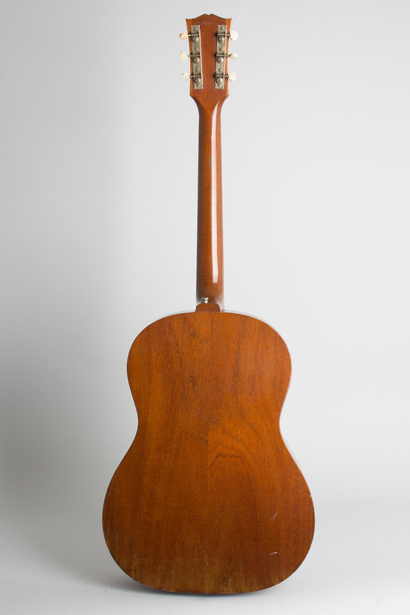 Gibson LG-0 Flat Top Acoustic Guitar (1968)