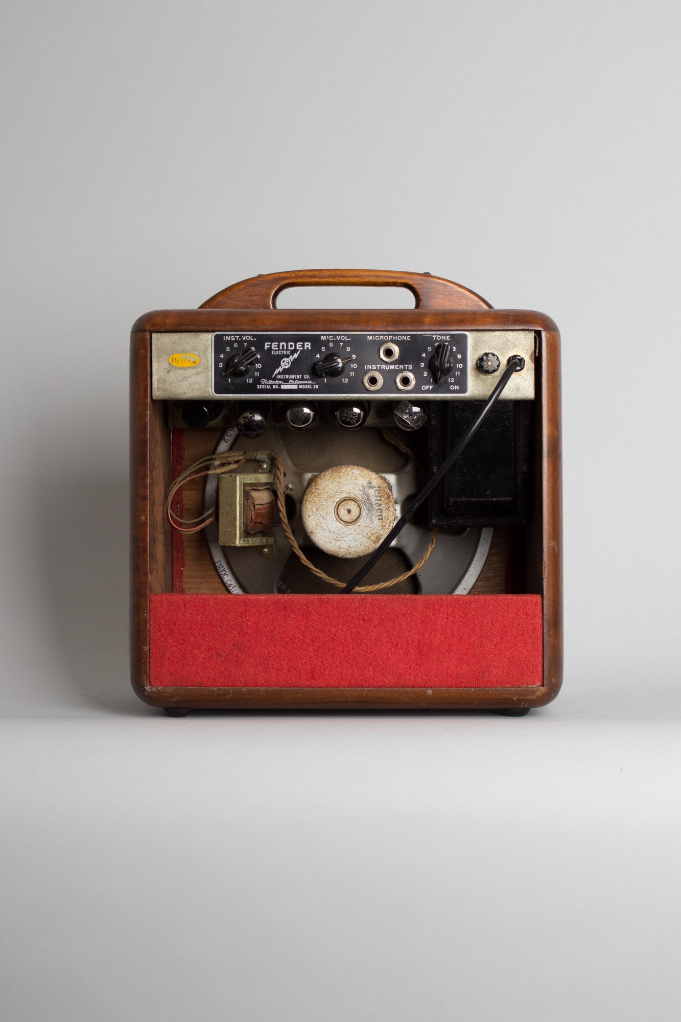 Fender Model 26 Deluxe ""Woodie"" Tube Amplifier (1946)