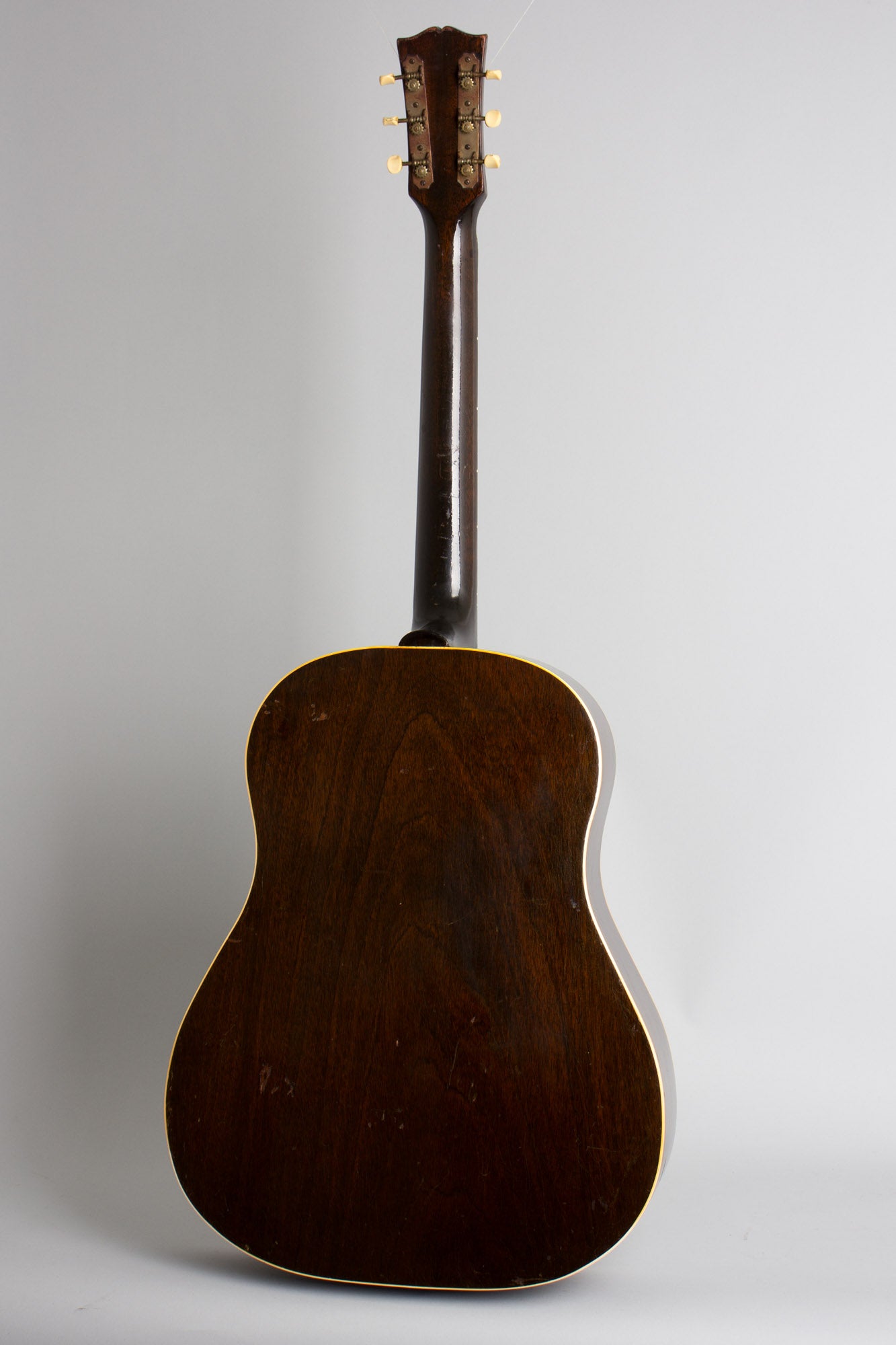 Gibson J-45 Flat Top Acoustic Guitar (1946-7)