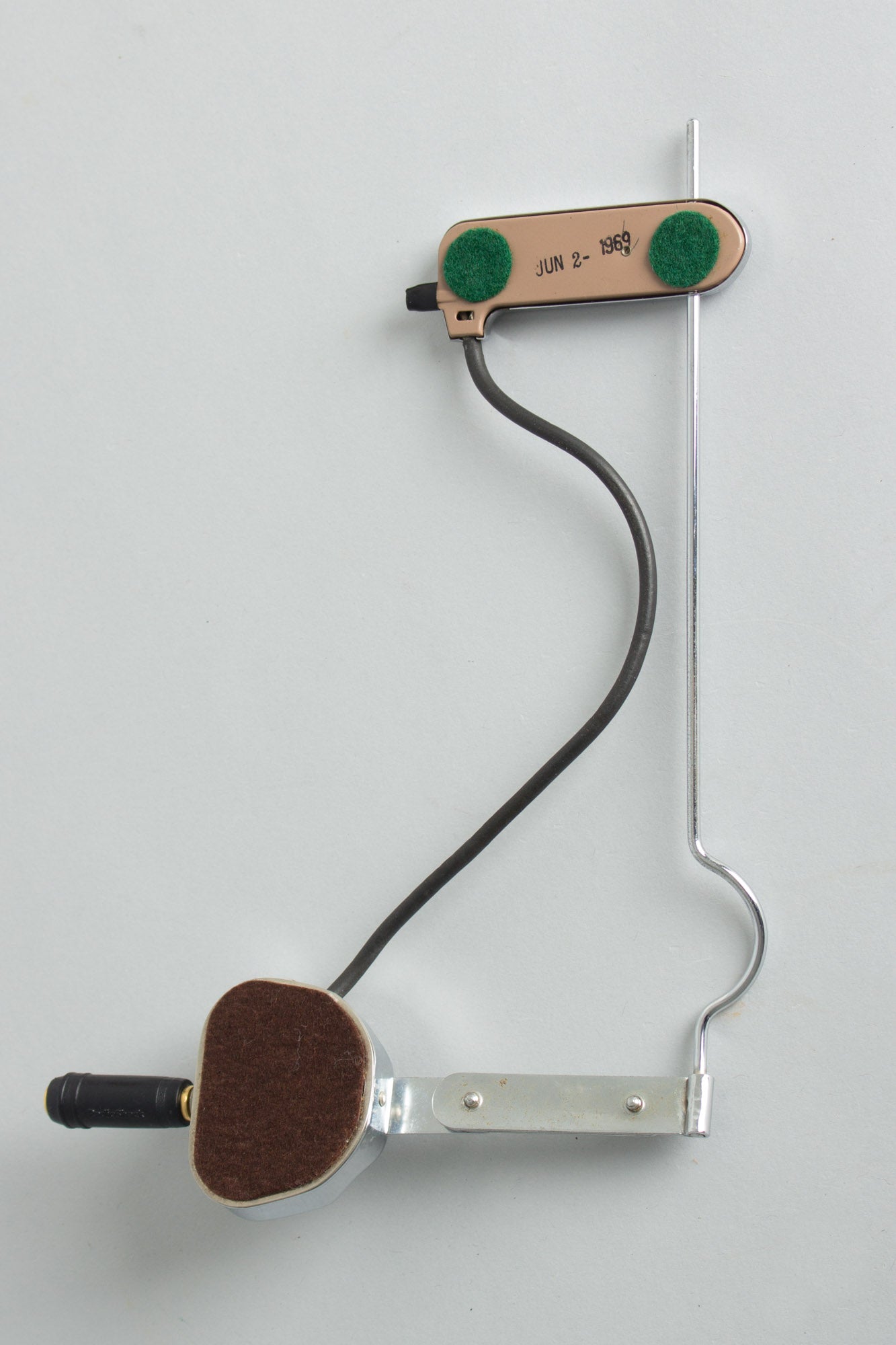 DeArmond Rhythm Chief Model 1100 Archtop Guitar Magnetic Pickup (1969)