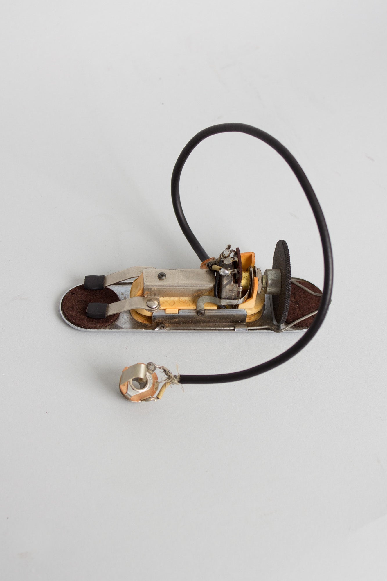 DeArmond Model RH-C Acoustic Guitar Pickup (1953)
