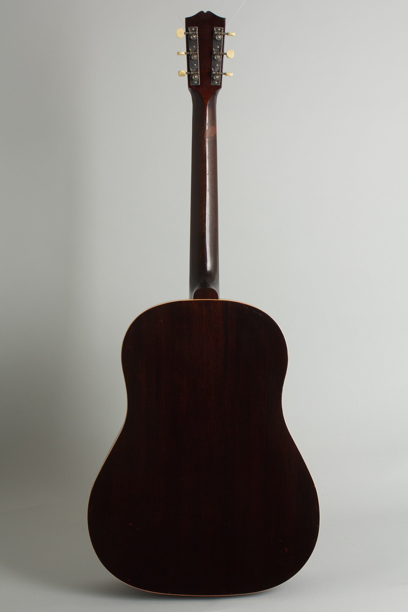 Gibson J-35 Flat Top Acoustic Guitar (1937)