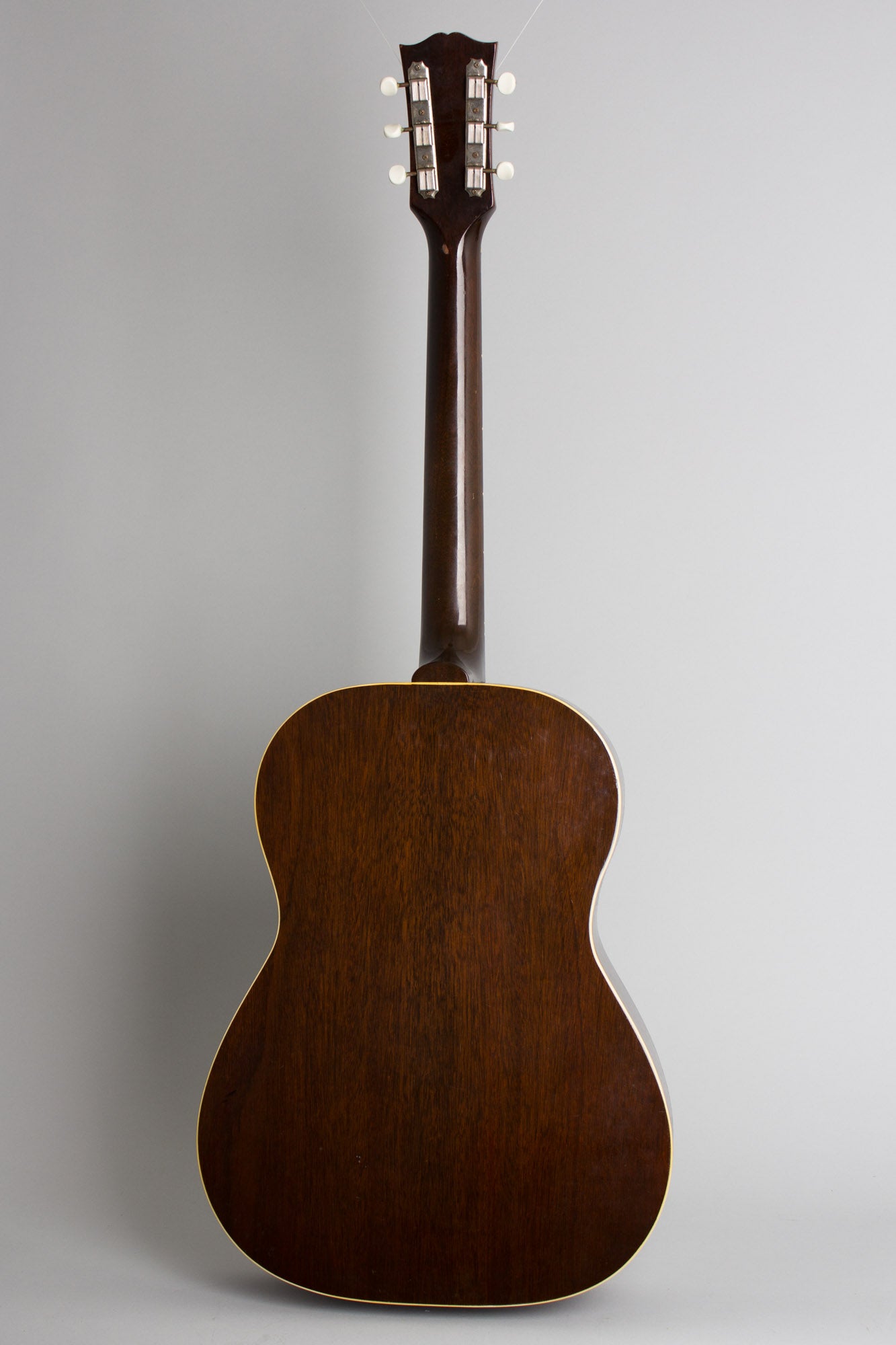 Gibson LG-1 Flat Top Acoustic Guitar (1952)