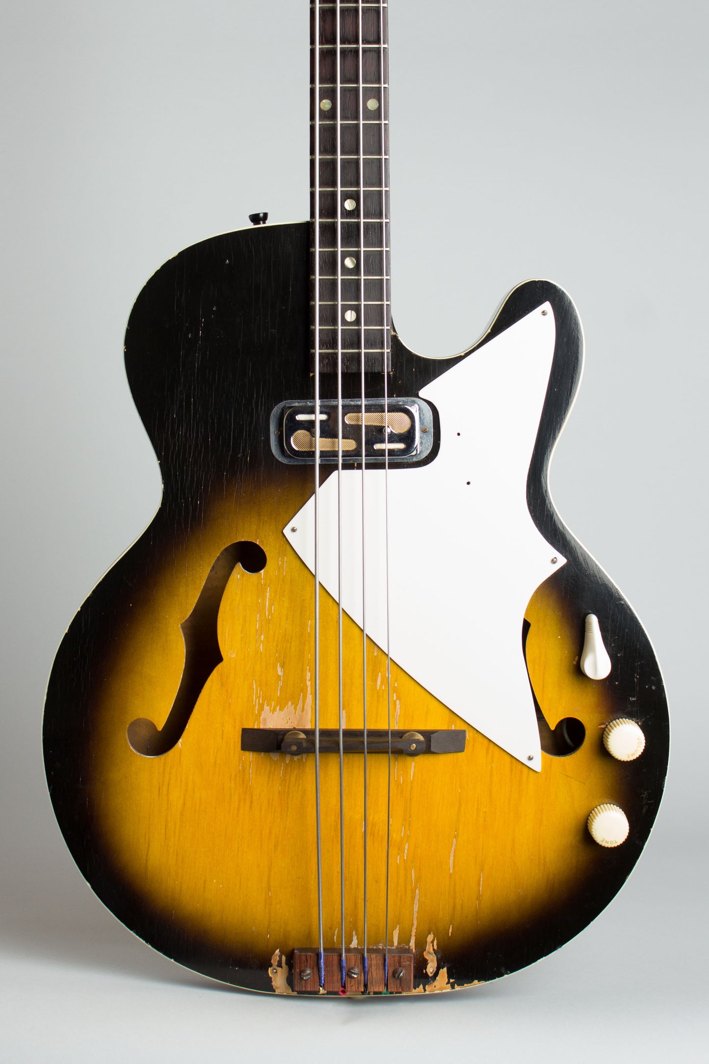Harmony H-22 Electric Bass Guitar (1962)