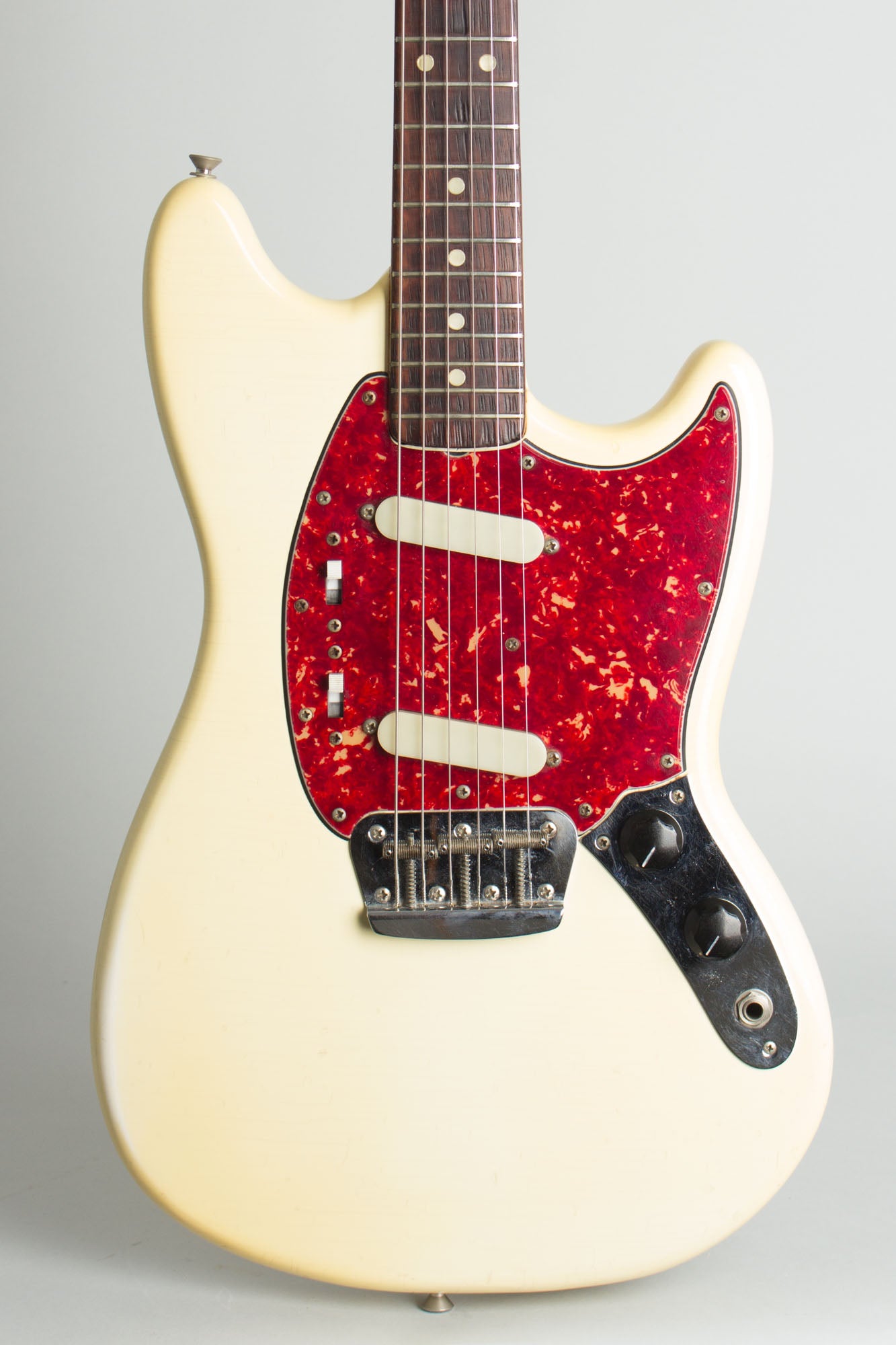 Fender Duo-Sonic II Solid Body Electric Guitar (1965)
