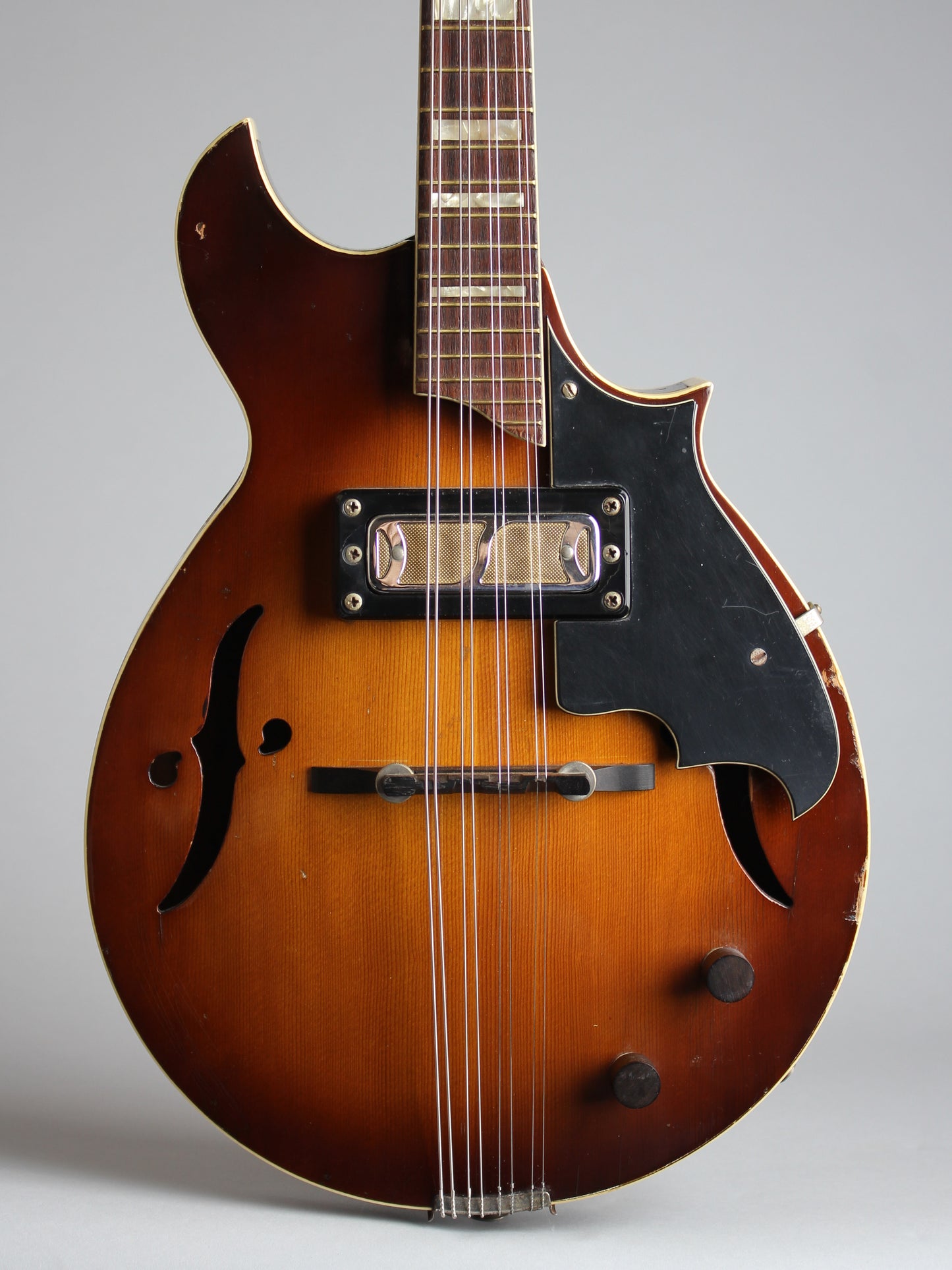 Harmony H-835 Hollow Body Electric Mandolin (1972)