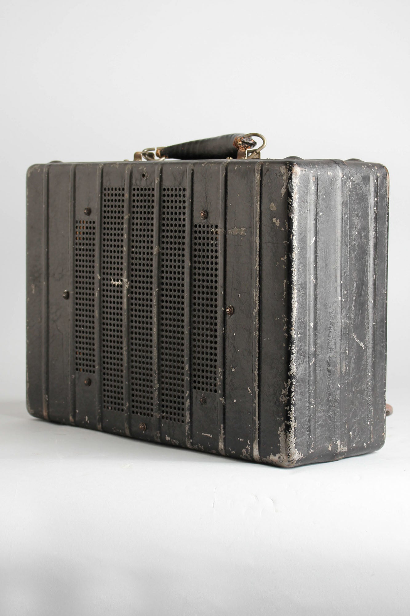 Rickenbacker Tube Amplifier (1935)
