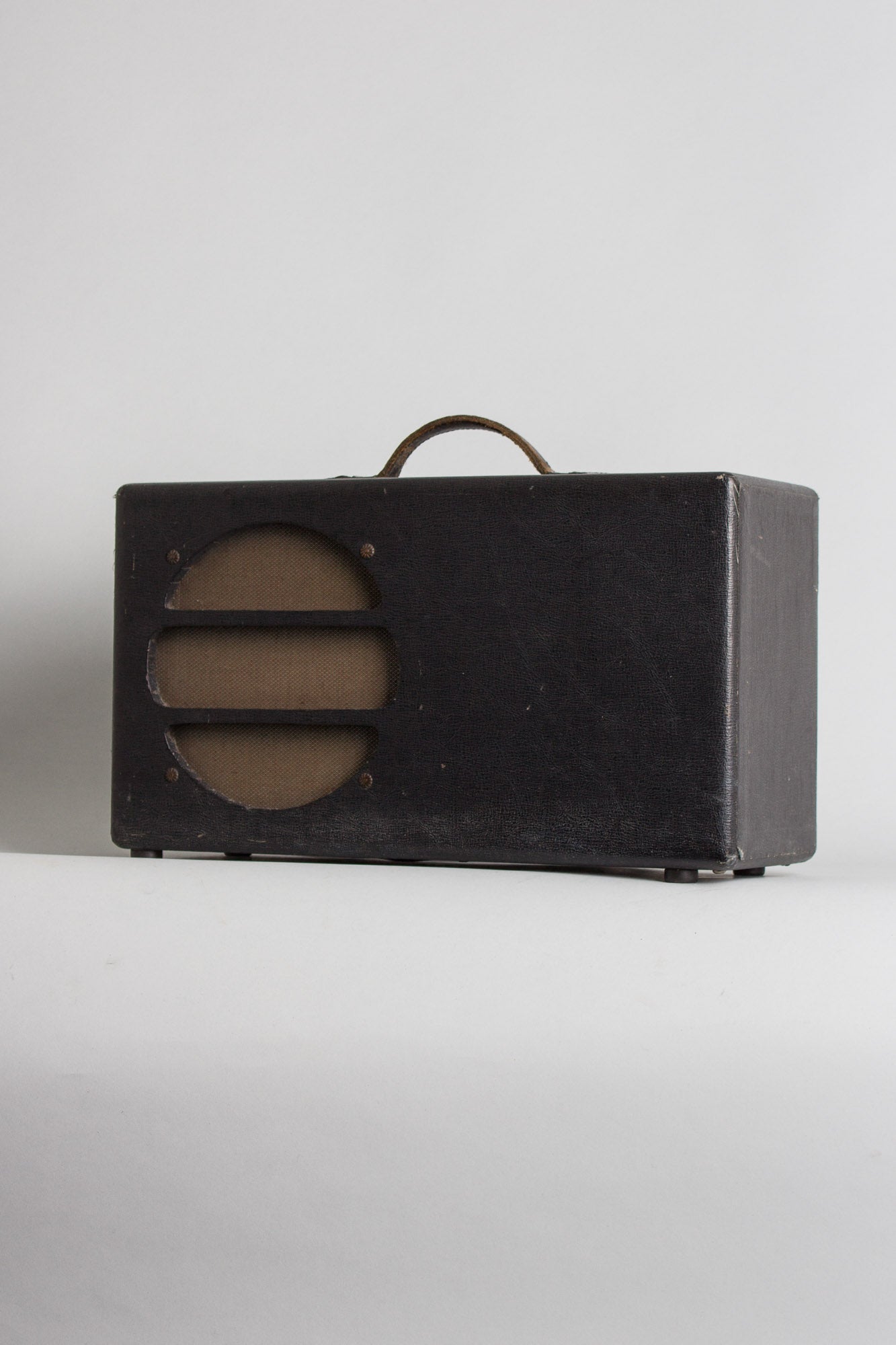 National-Dobro Model C Tube Amplifier (1938)