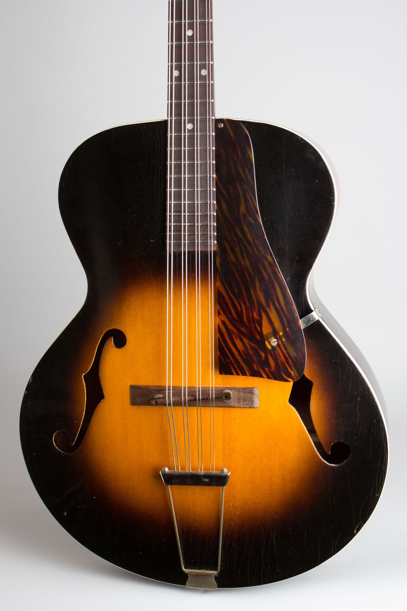 Kalamazoo KK-31 Mandocello (1935)