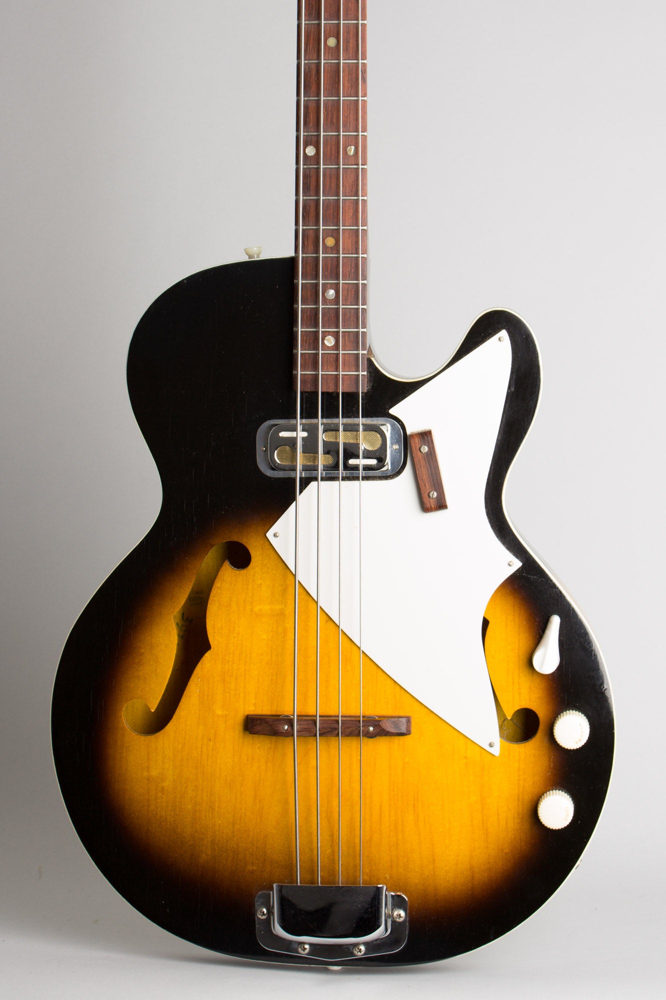 Harmony H-22 Electric Bass Guitar (1967)
